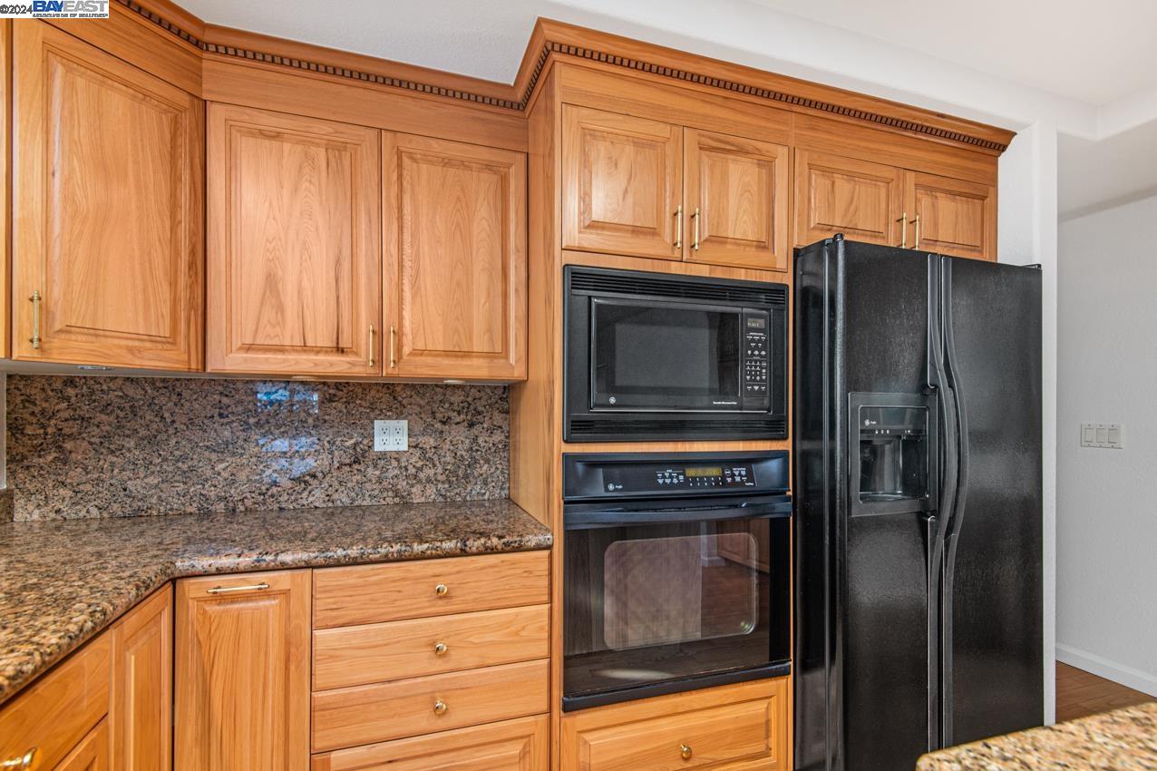3221 Melanie Cir