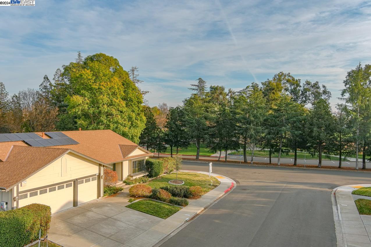 3221 Melanie Cir