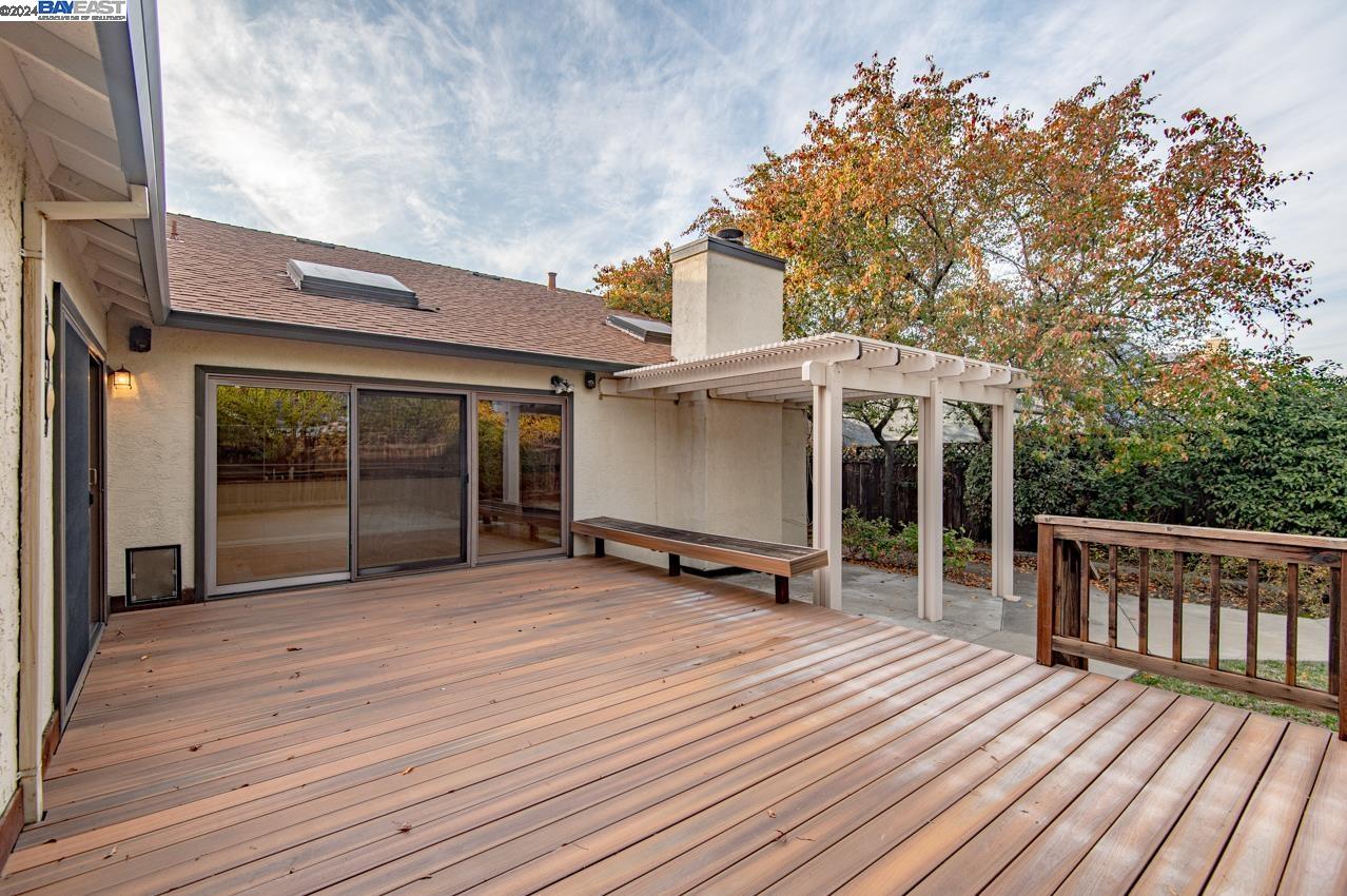 3221 Melanie Cir