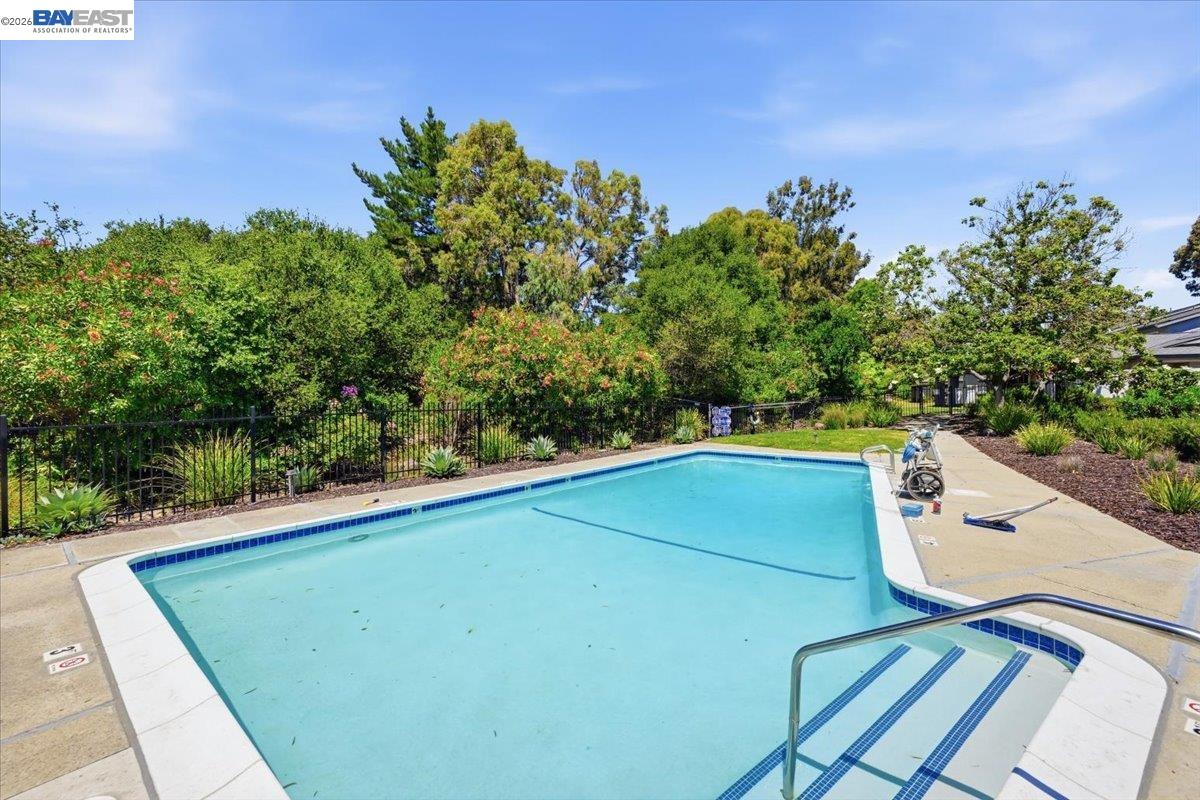 165 Rosario Ct