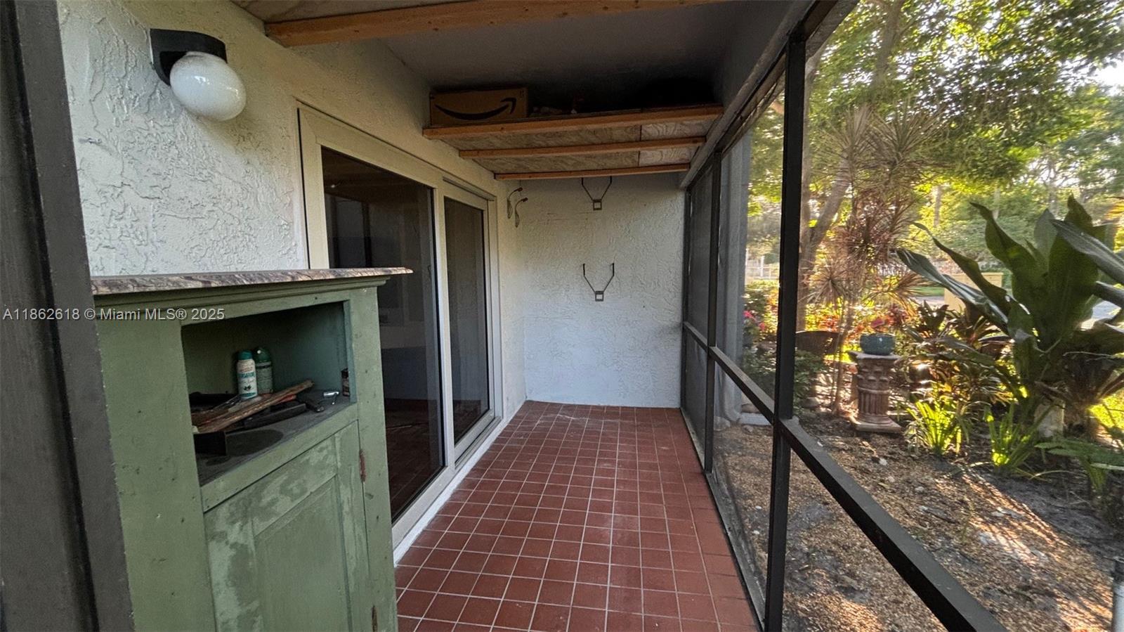 2761 S Oakland Forest Dr # 103