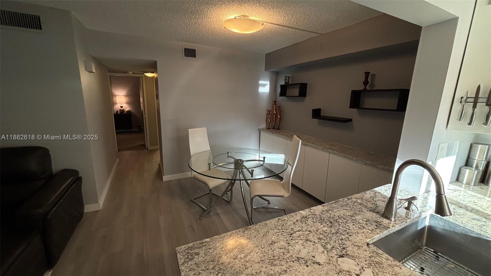 2761 S Oakland Forest Dr # 103