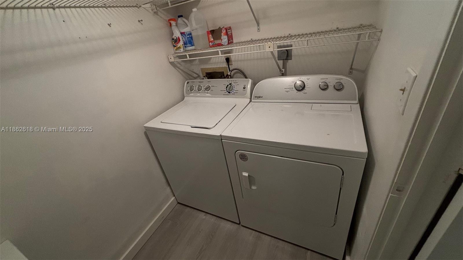 2761 S Oakland Forest Dr # 103