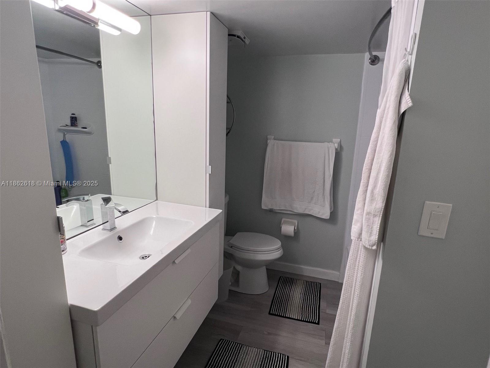 2761 S Oakland Forest Dr # 103