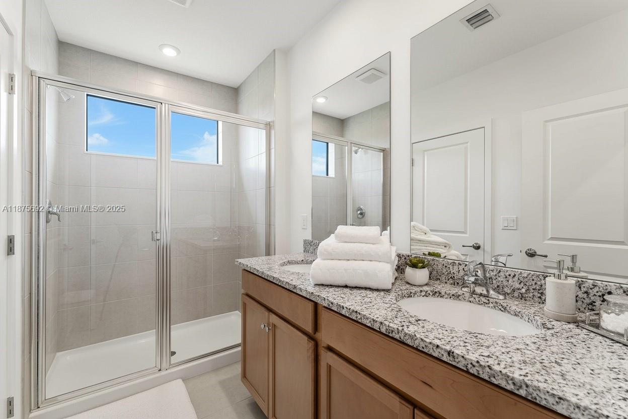 7448 Lenora Ln # 7448