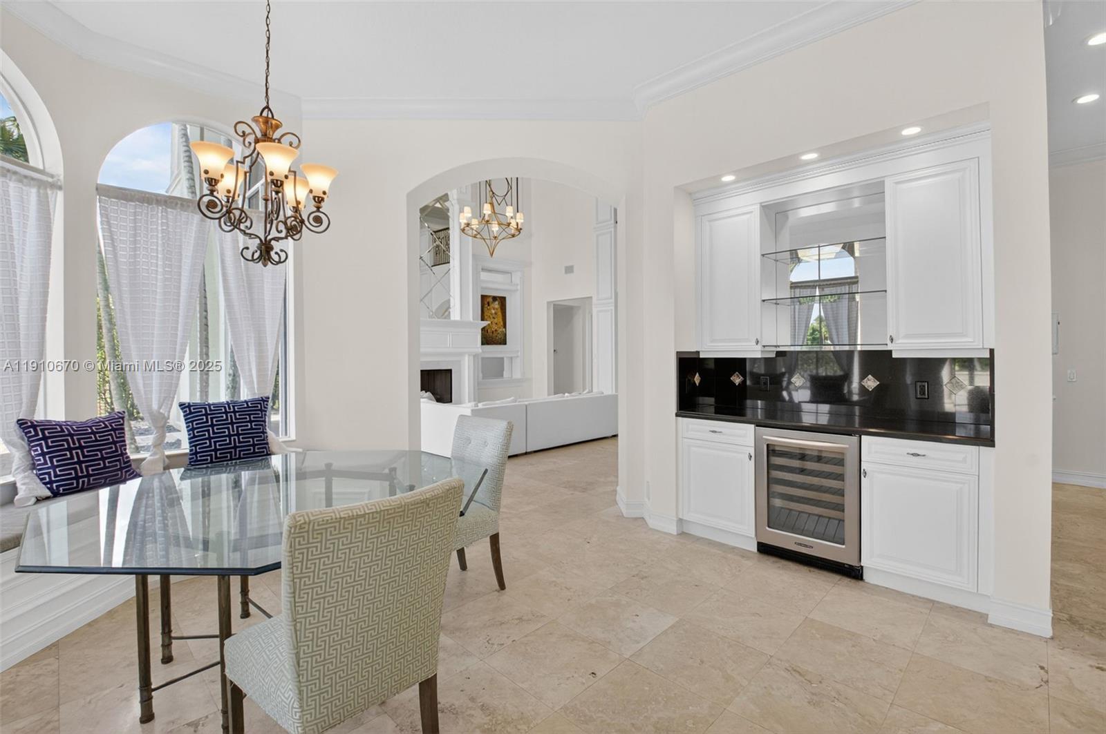 9597 Bridgebrook Dr Unit: -