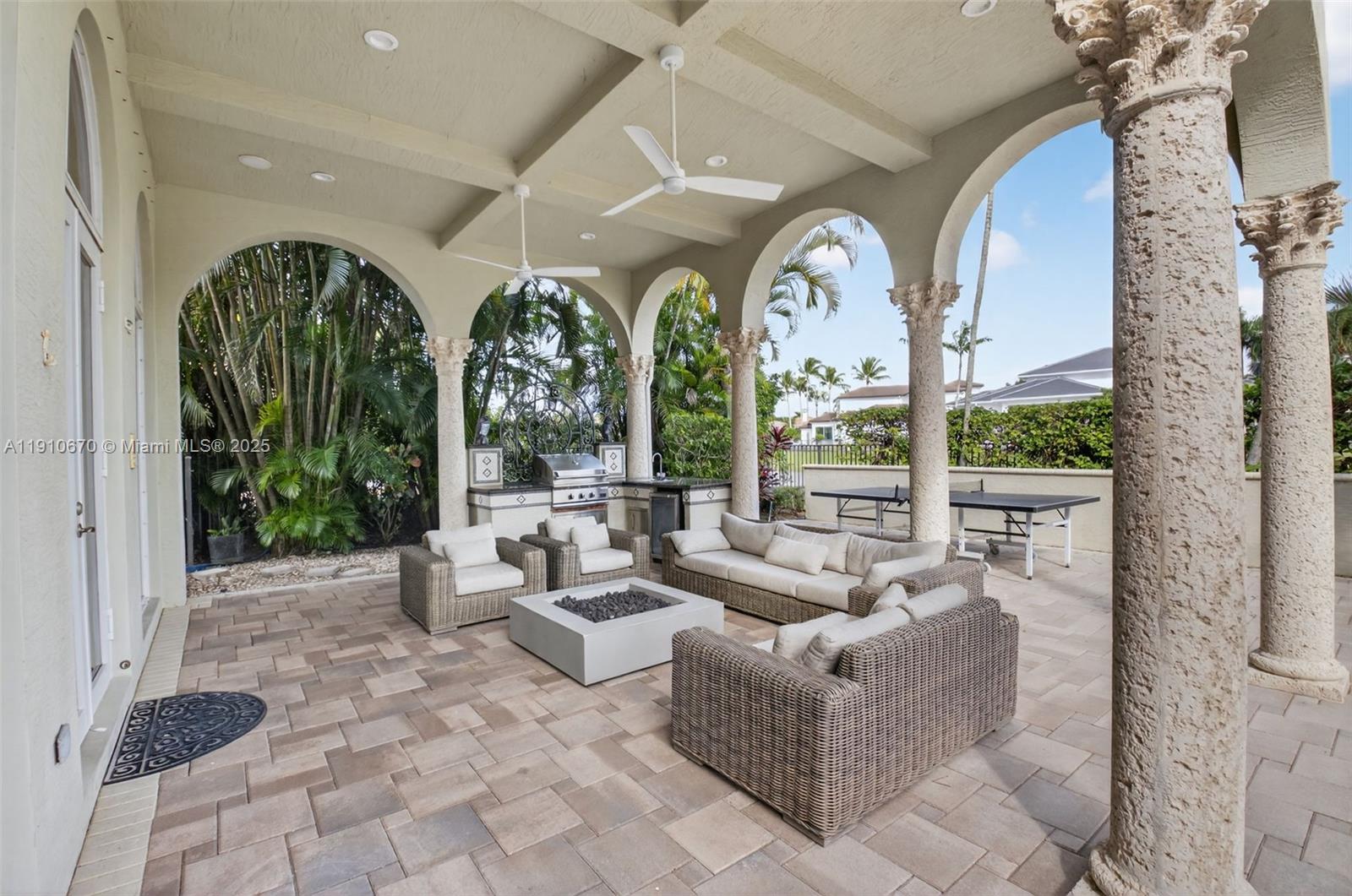 9597 Bridgebrook Dr Unit: -