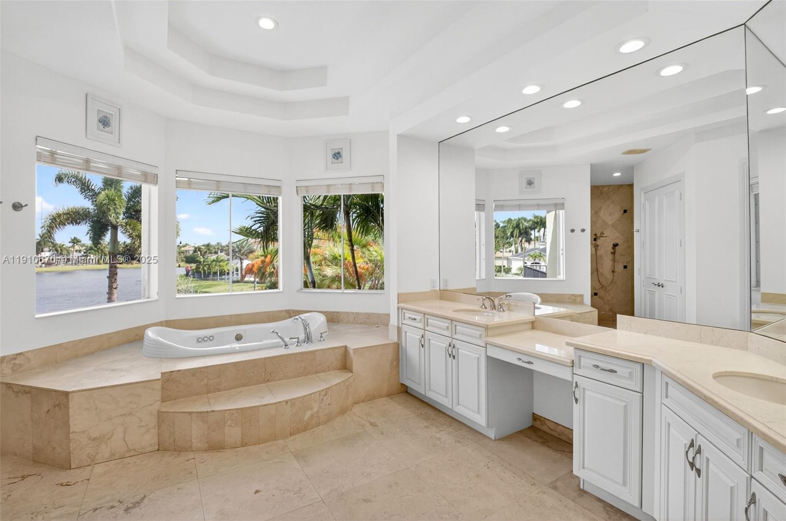 9597 Bridgebrook Dr Unit: -