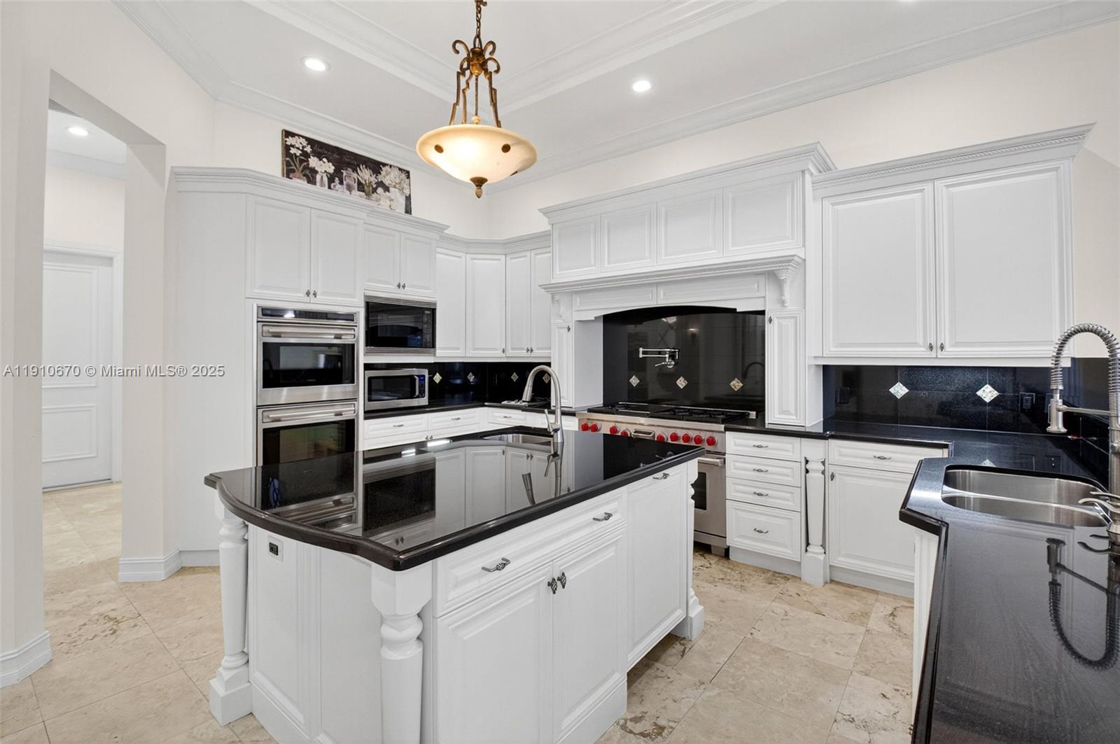 9597 Bridgebrook Dr Unit: -