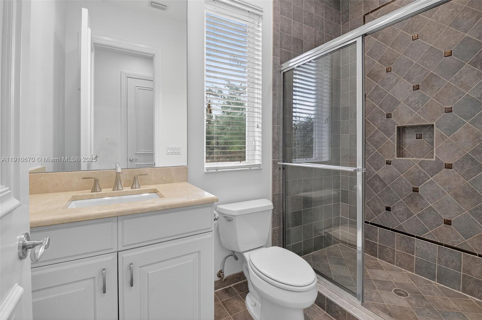 9597 Bridgebrook Dr Unit: -