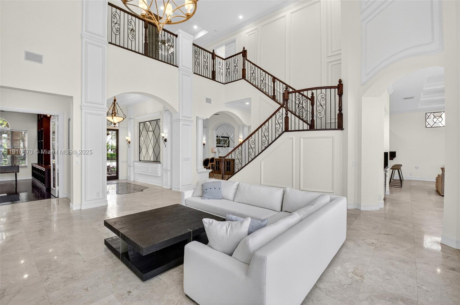 9597 Bridgebrook Dr Unit: -