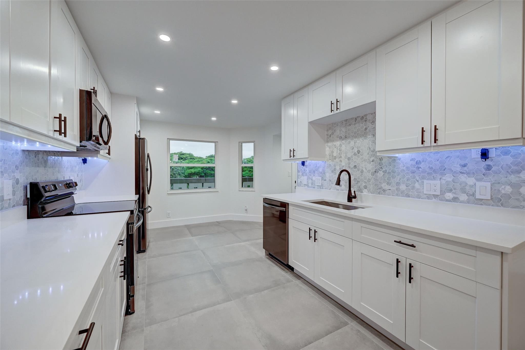 1803 Eleuthera Point C2