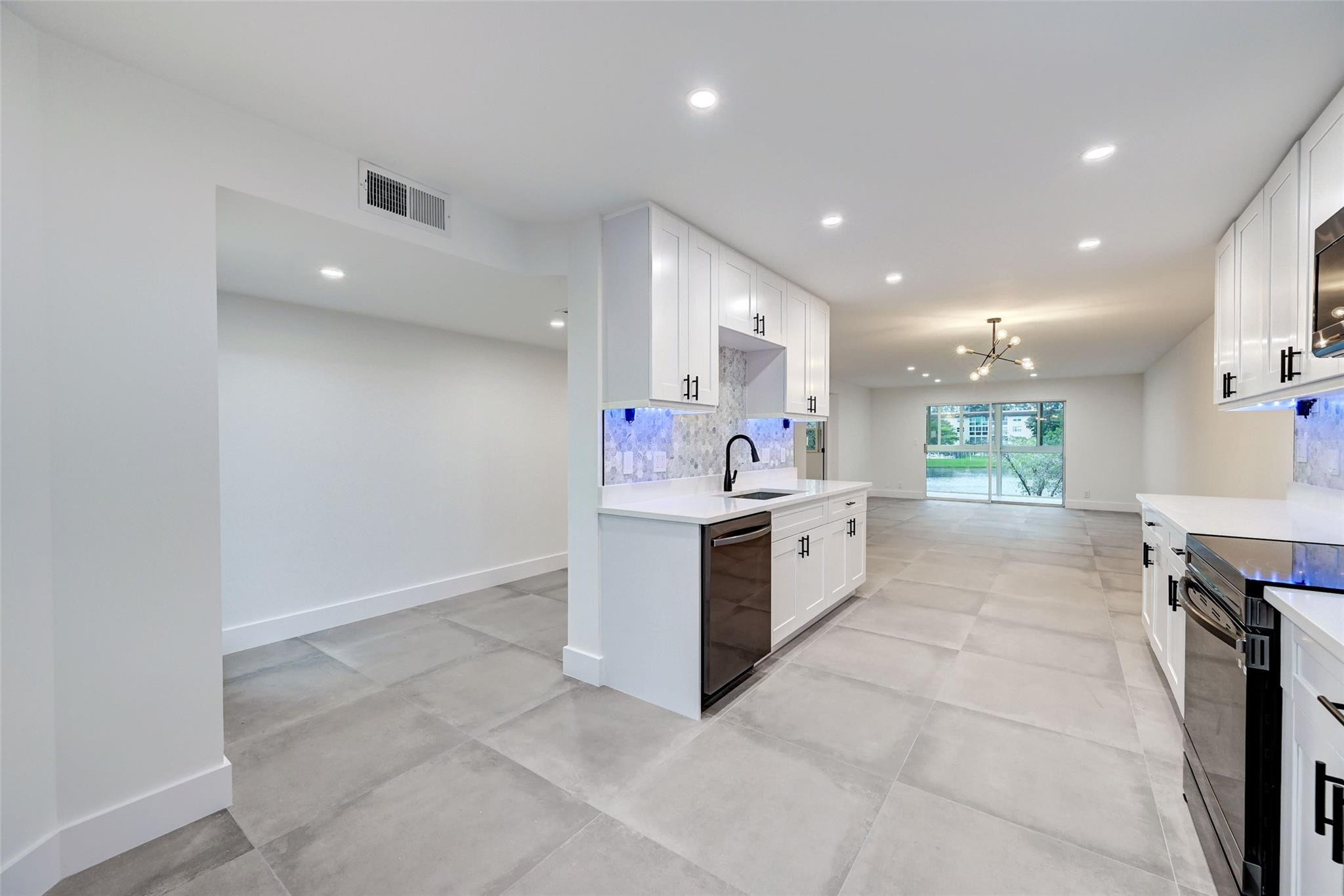 1803 Eleuthera Point C2