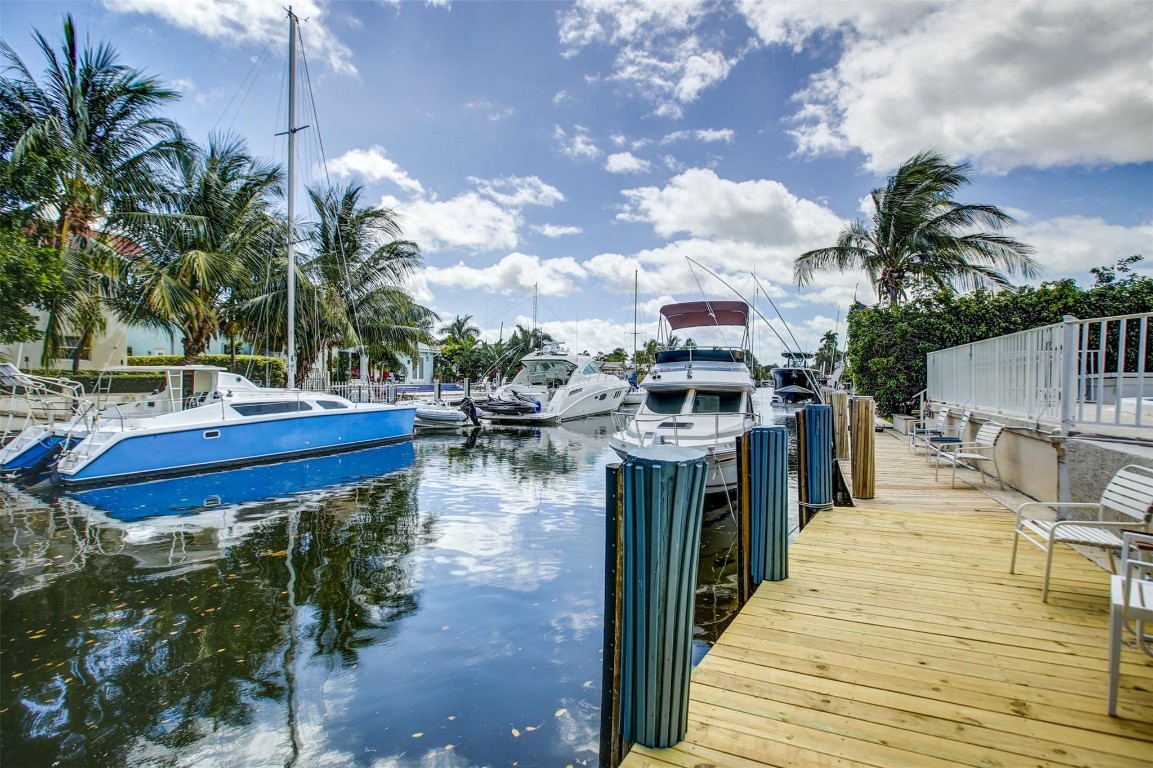 2708 NE 14th Street Cswy 4