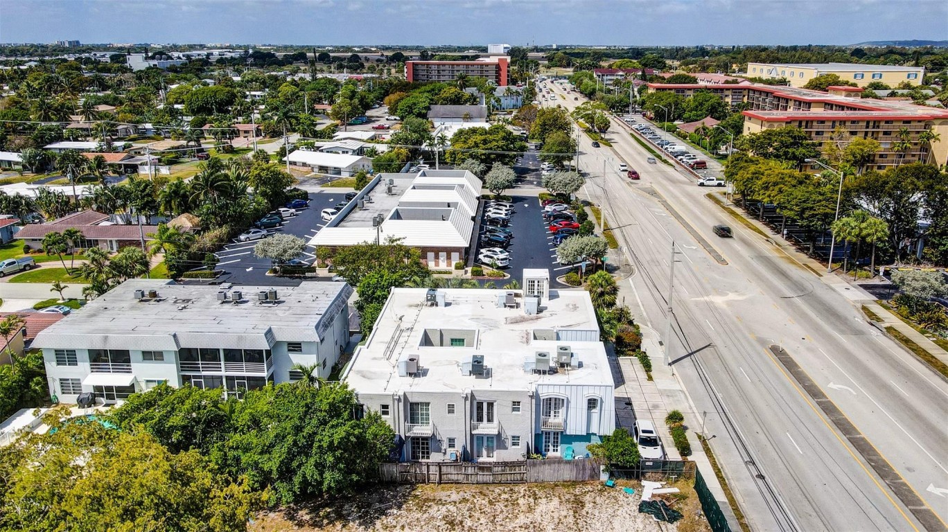 2708 NE 14th Street Cswy 4