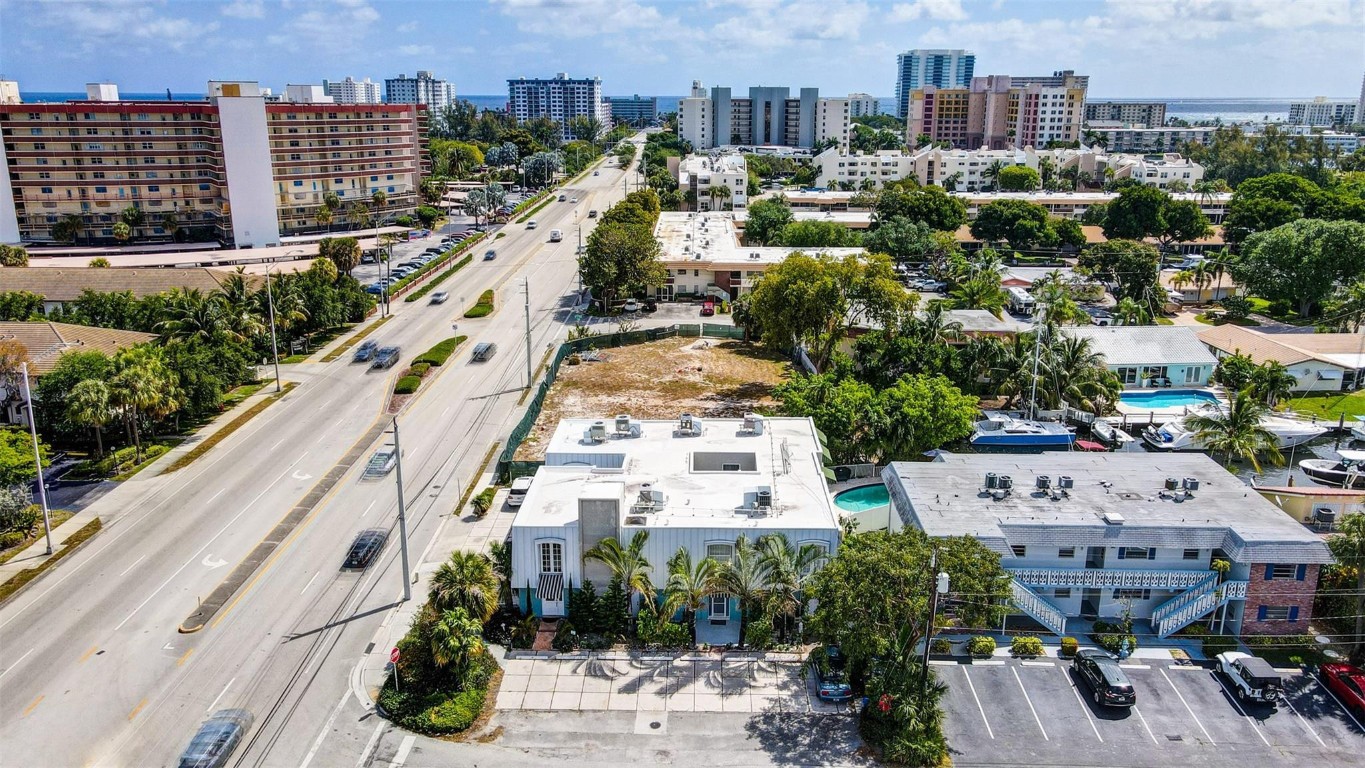 2708 NE 14th Street Cswy 4