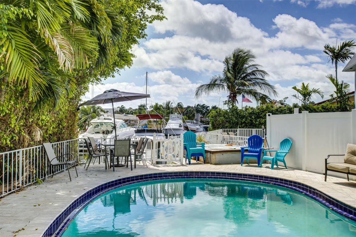 2708 NE 14th Street Cswy 4