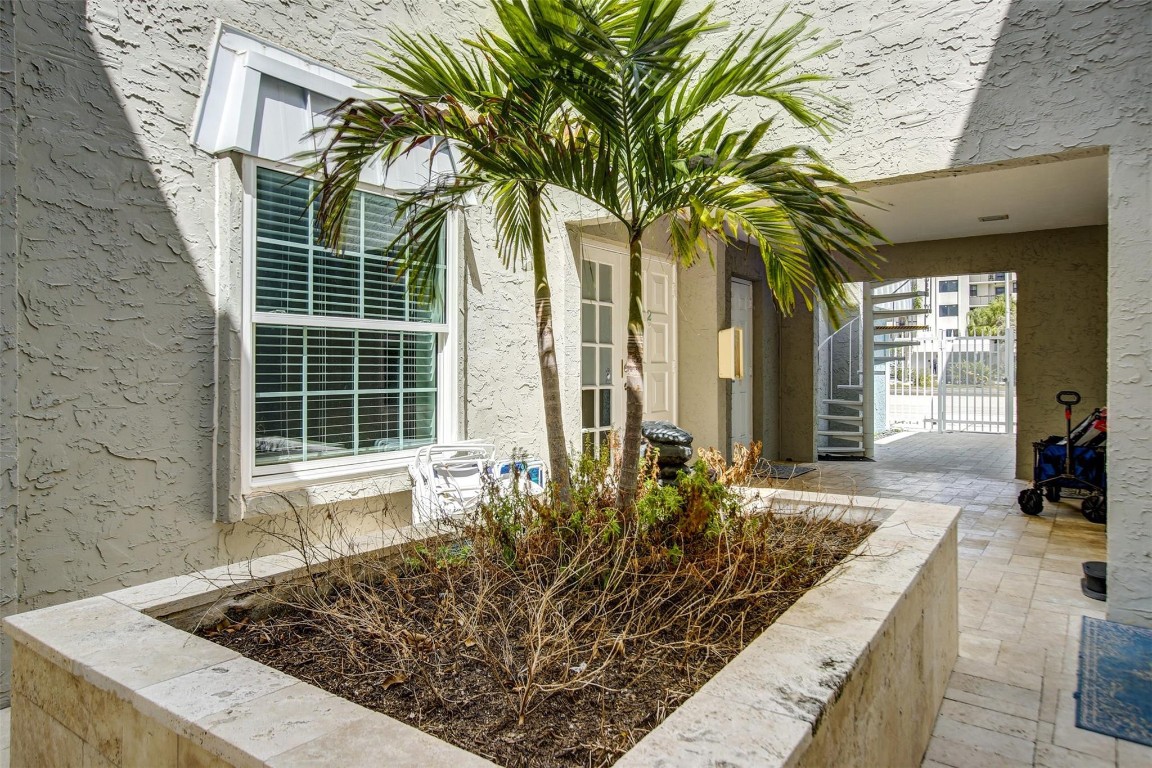 2708 NE 14th Street Cswy 4