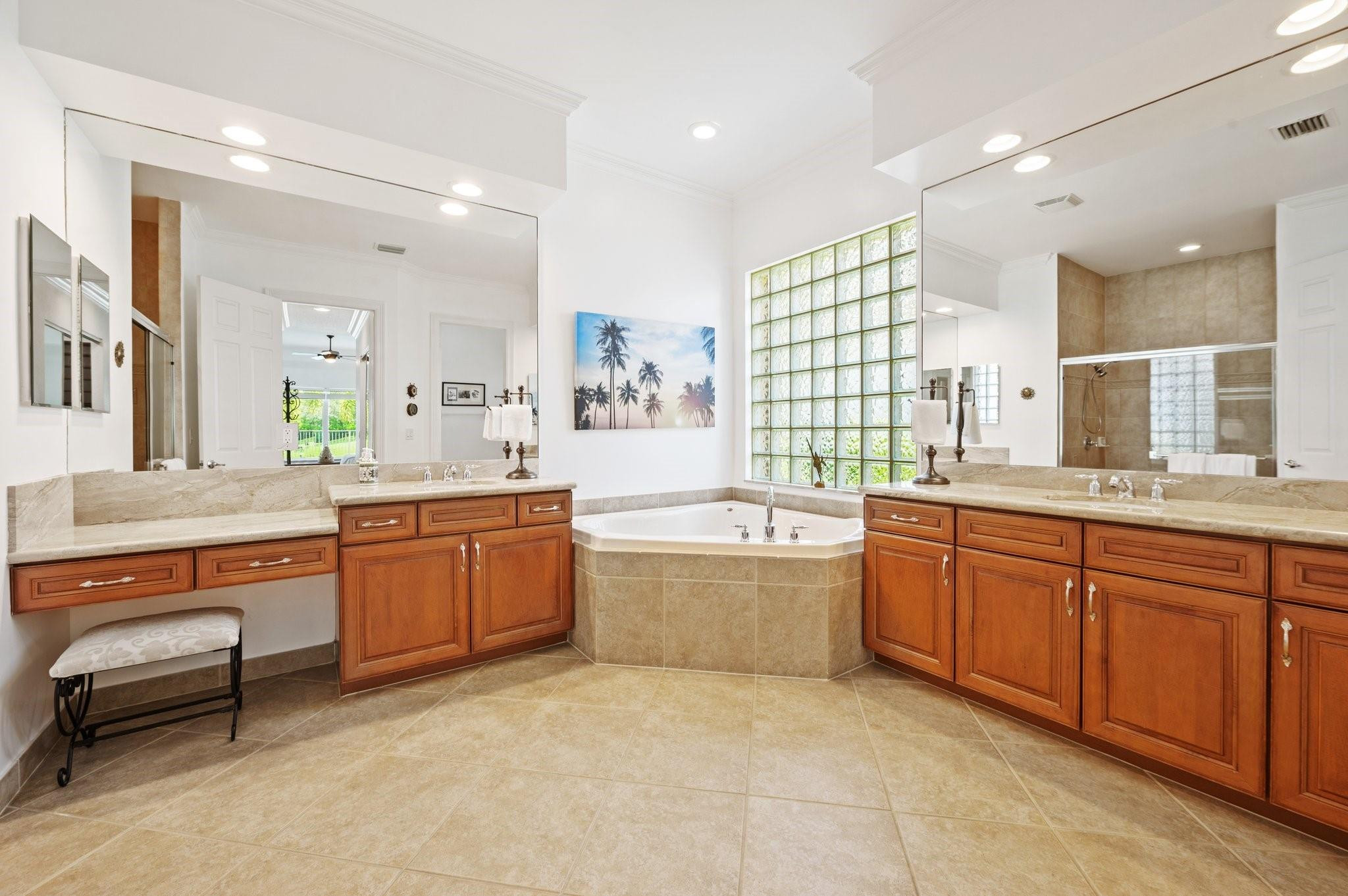 11241 Brandywine Lake Way