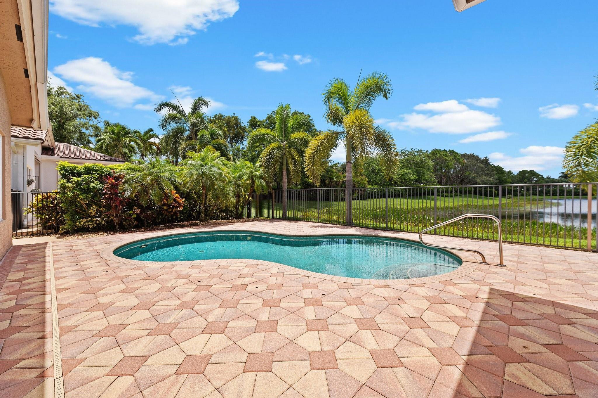 11241 Brandywine Lake Way