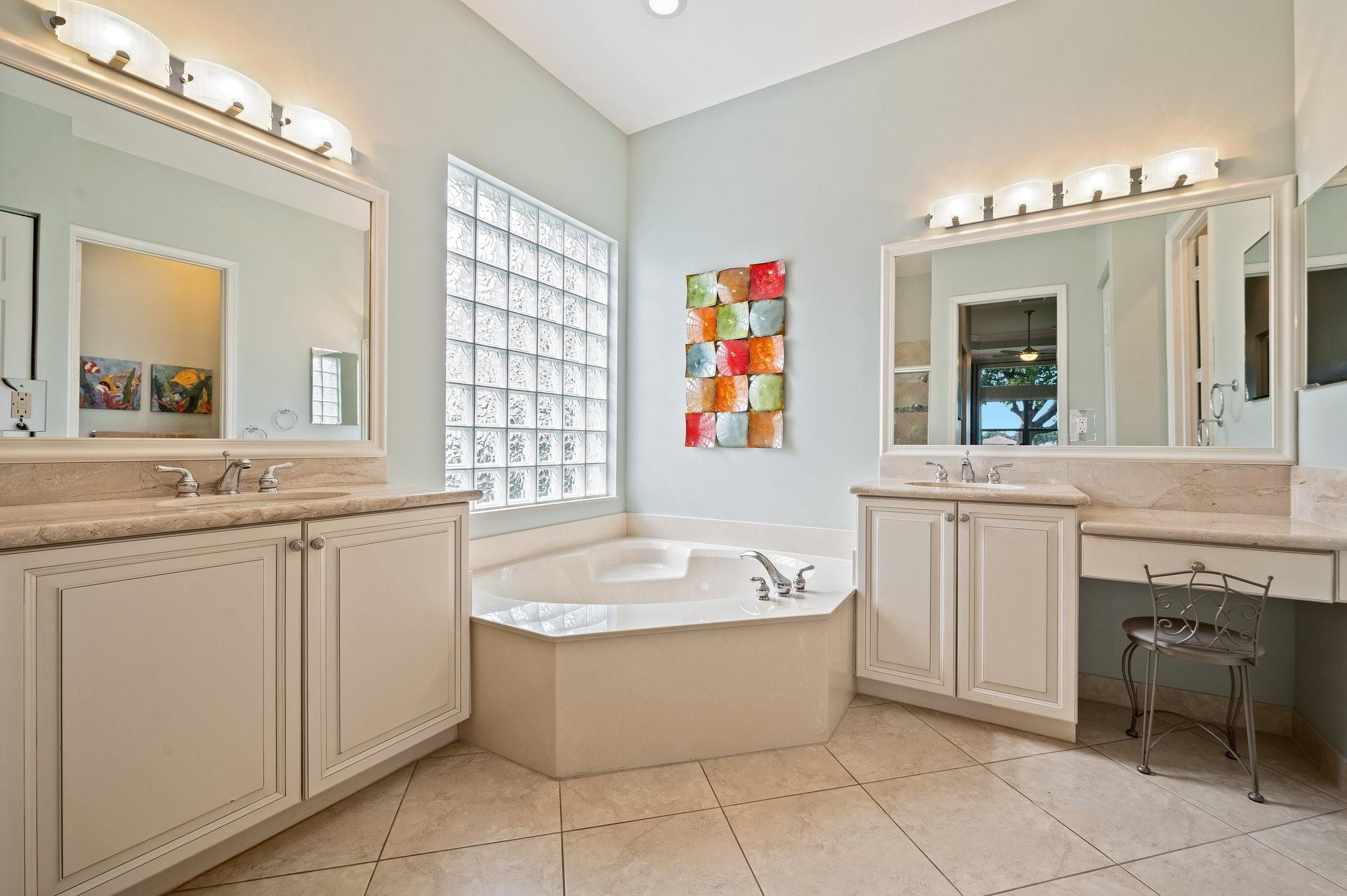 9729 S Dovetree Isle Dr