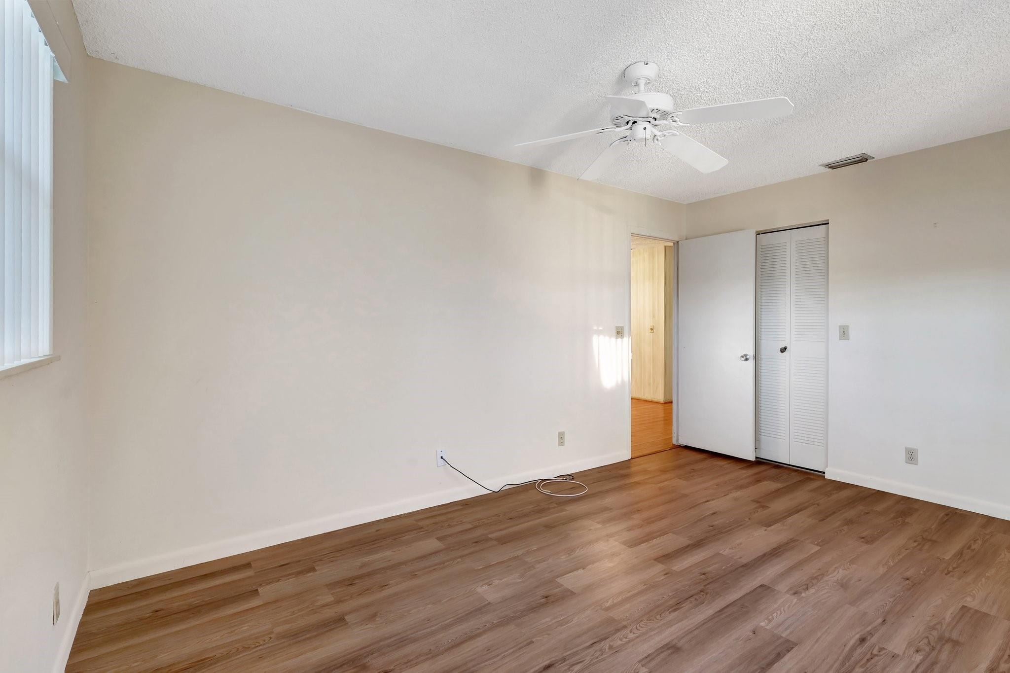 204 Lake Helen Dr 204