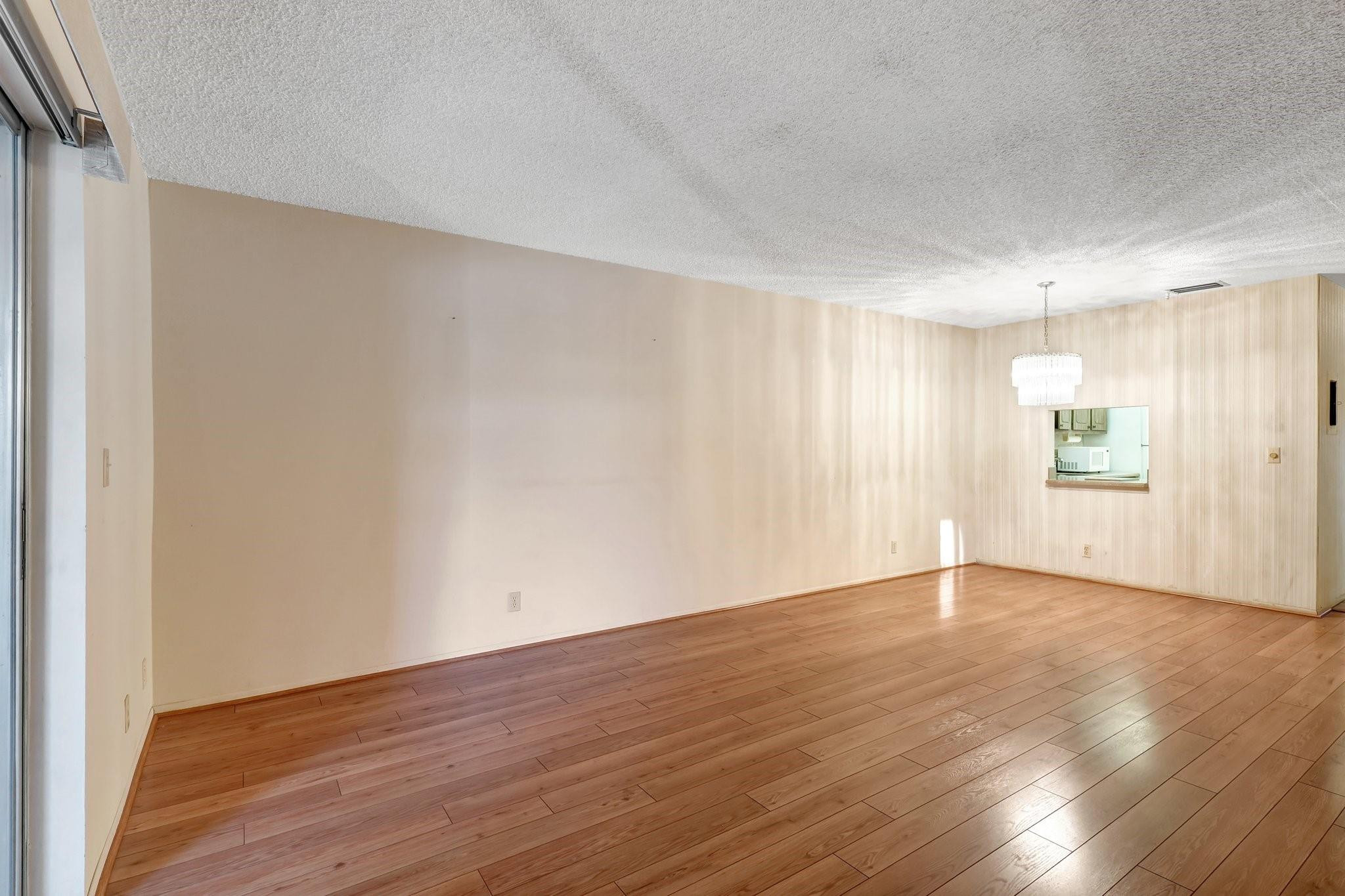 204 Lake Helen Dr 204