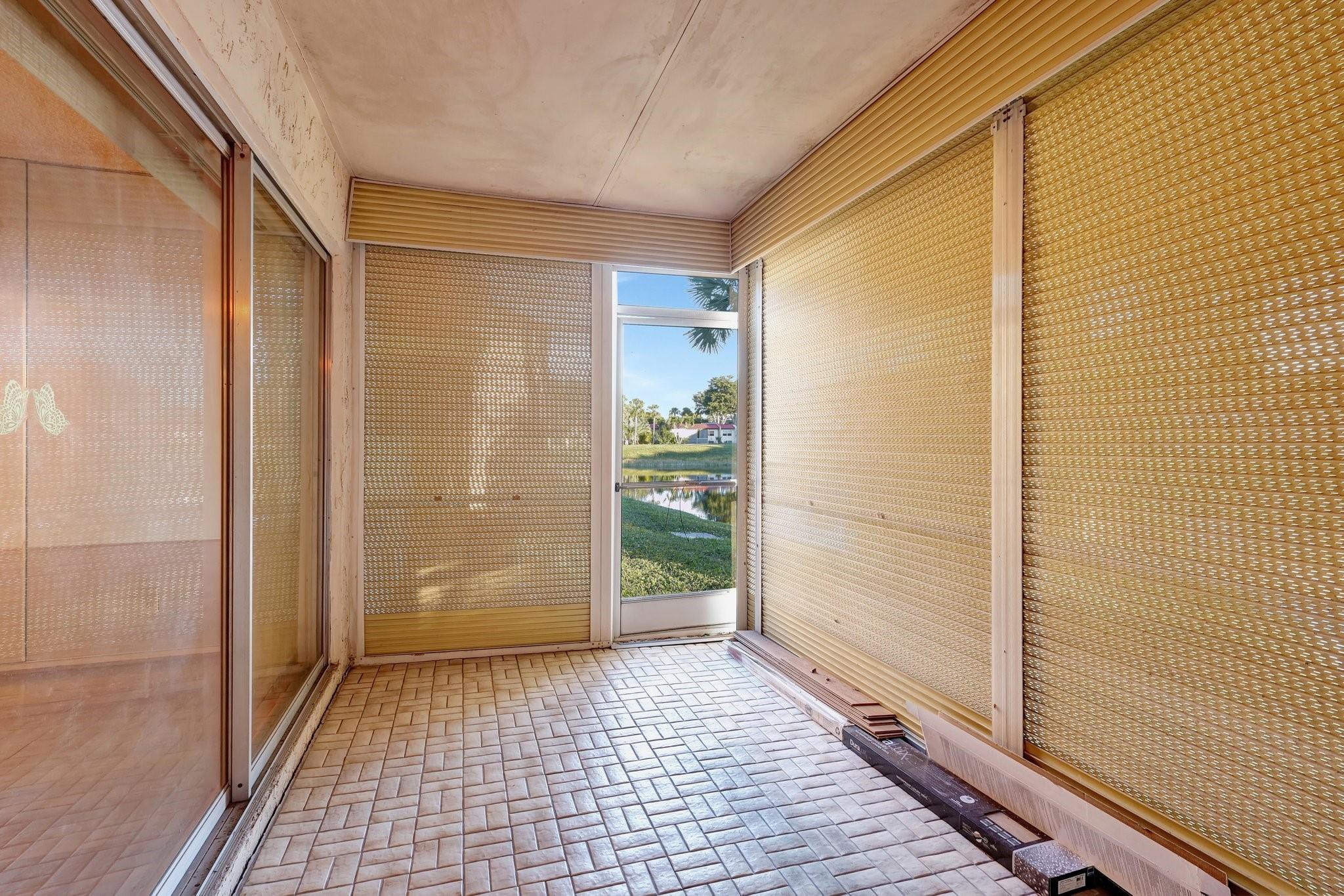 204 Lake Helen Dr 204