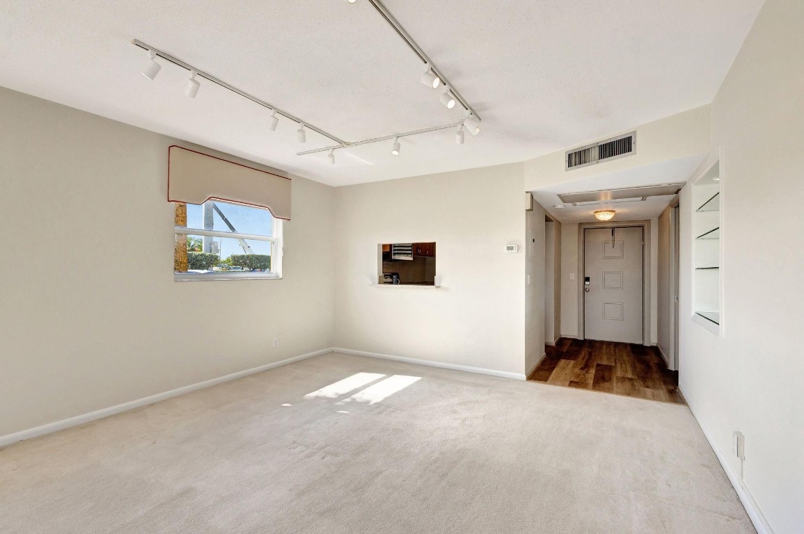 419 US Highway 1 108