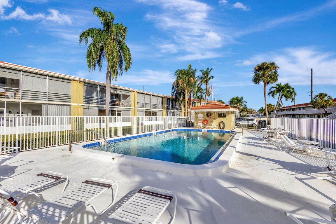 419 US Highway 1 108