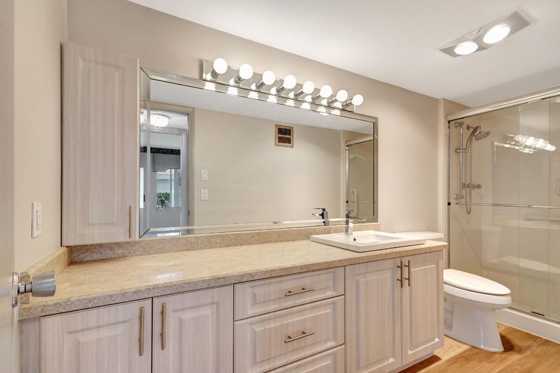 419 US Highway 1 108