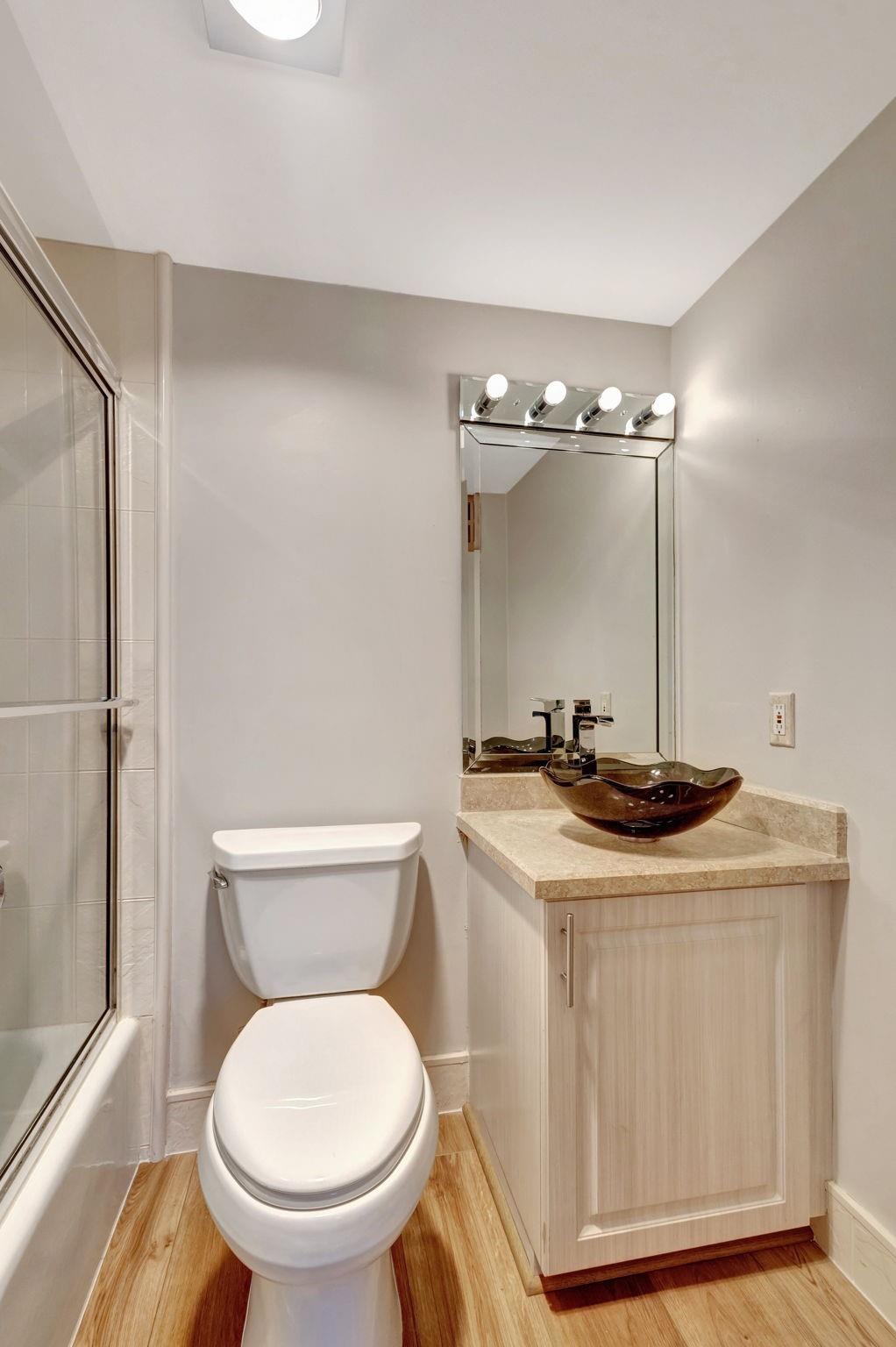 419 US Highway 1 108