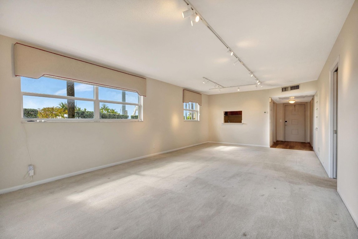 419 US Highway 1 108