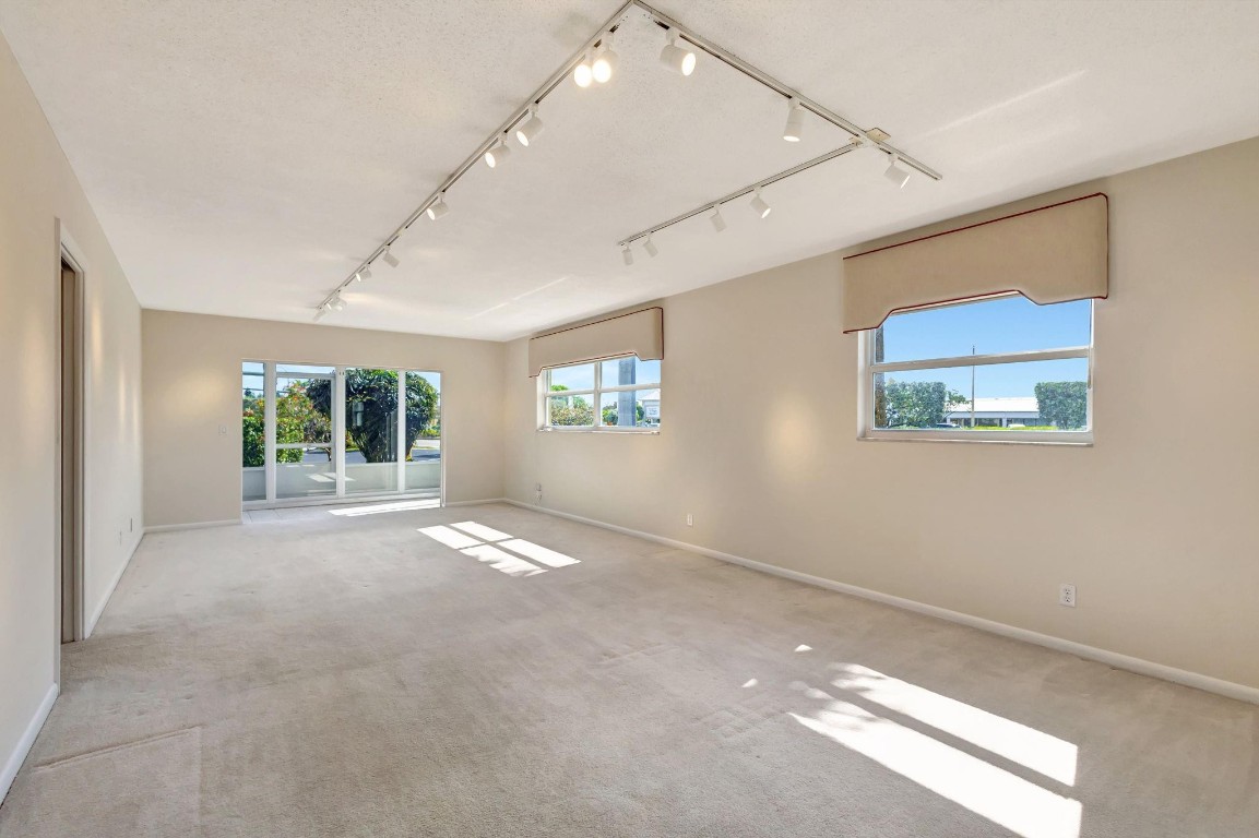 419 US Highway 1 108