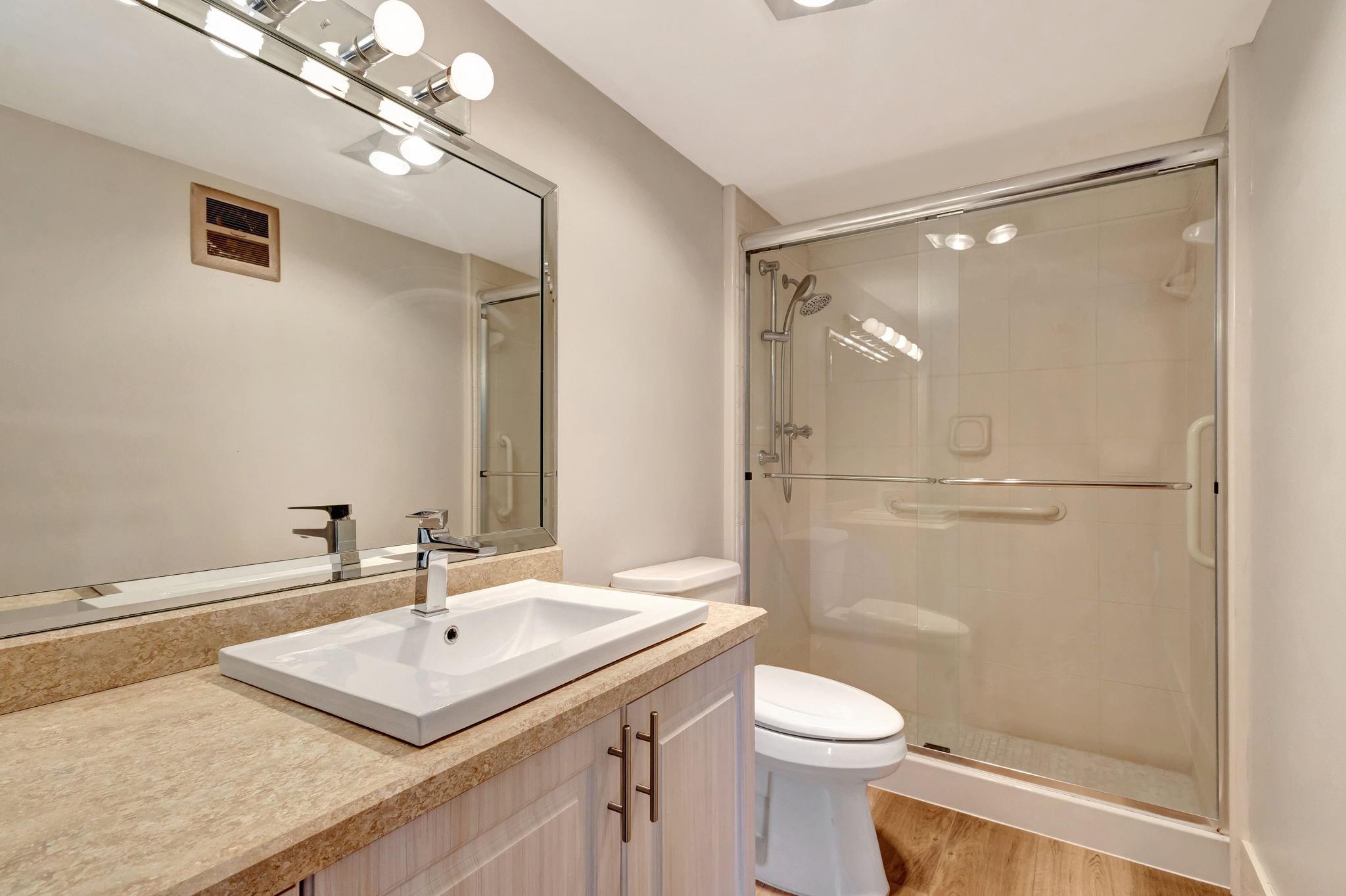 419 US Highway 1 108