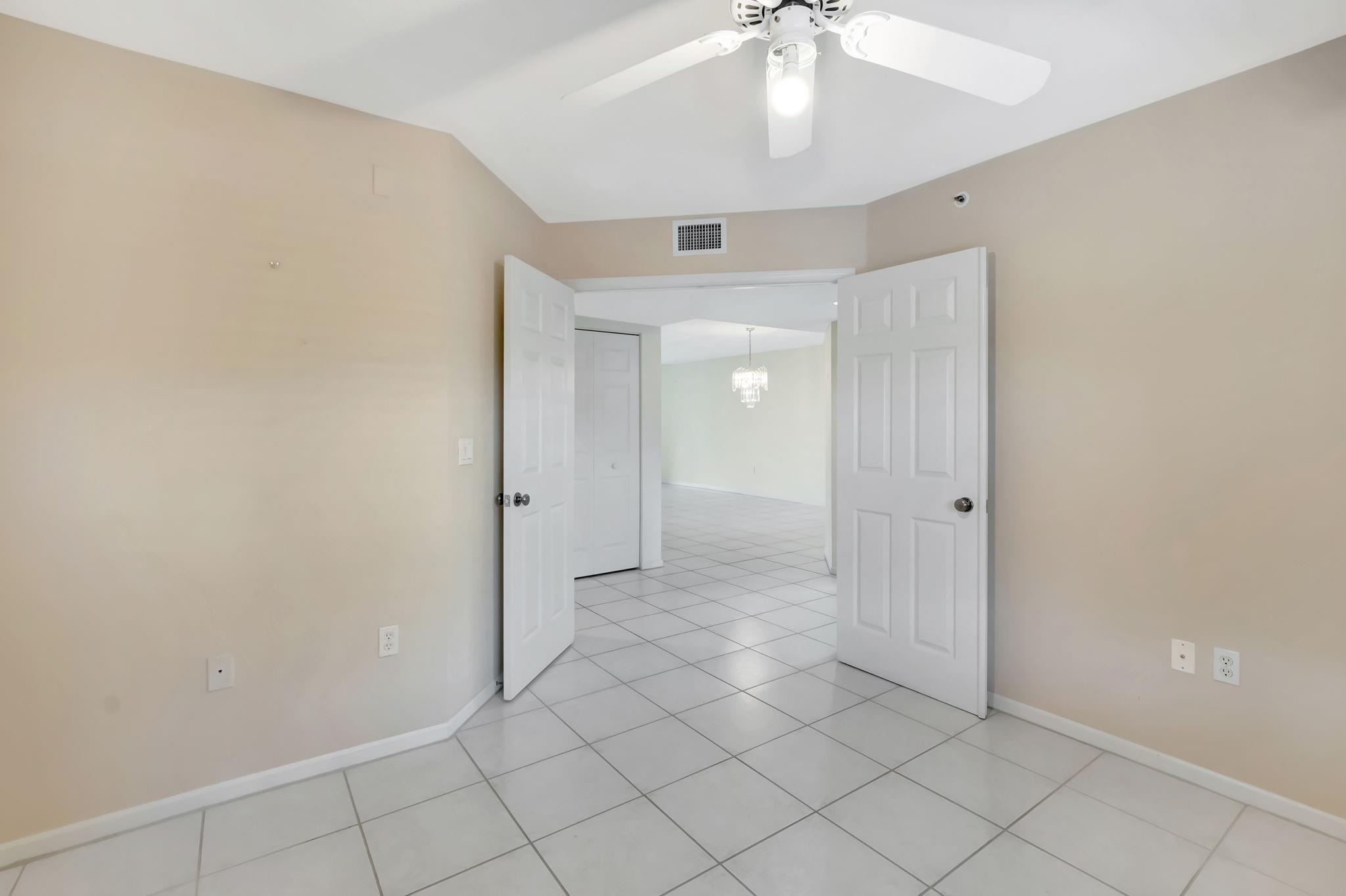 12565 Imperial Isle Dr 204