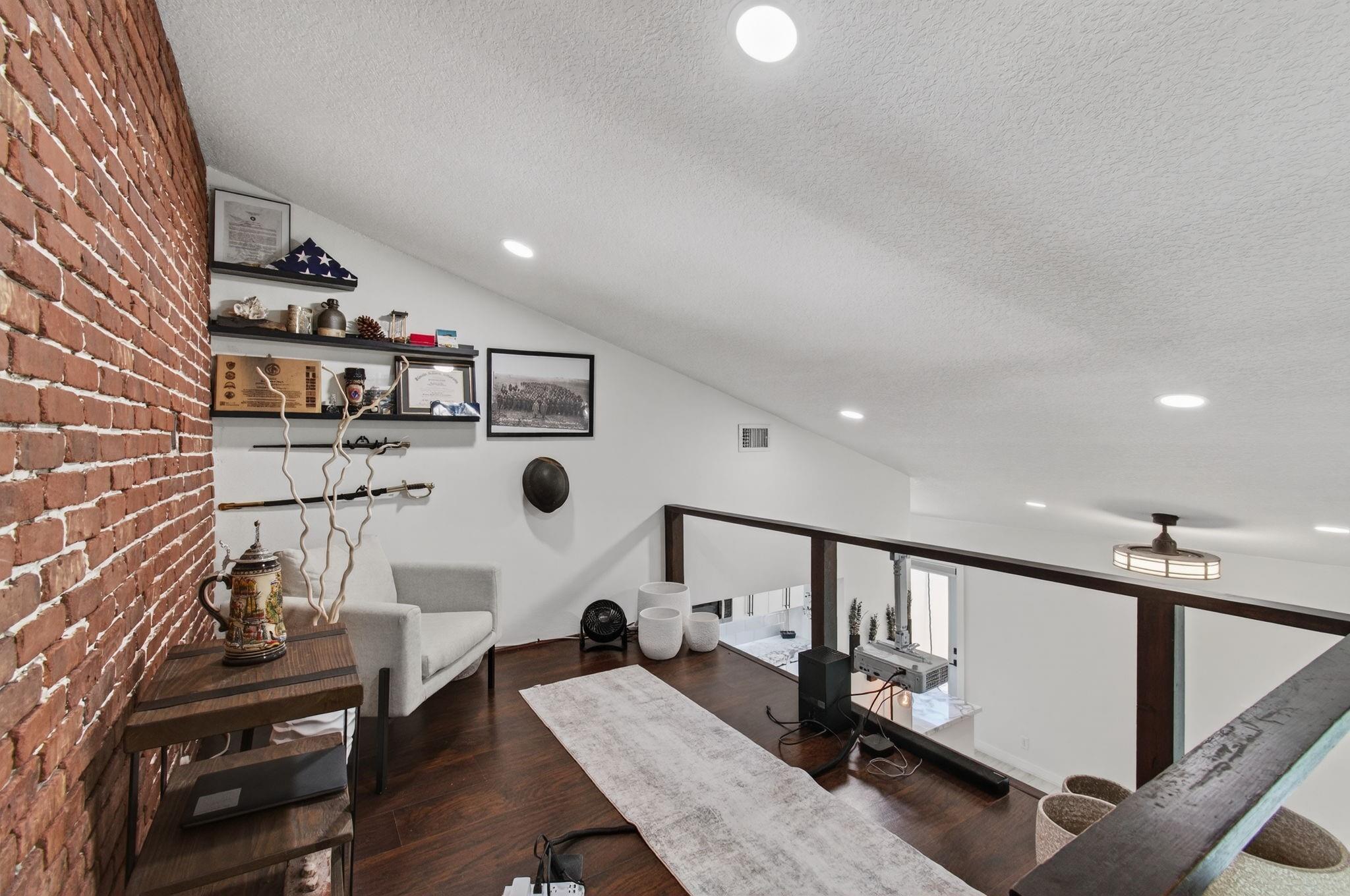 1089 NW 13th St 1