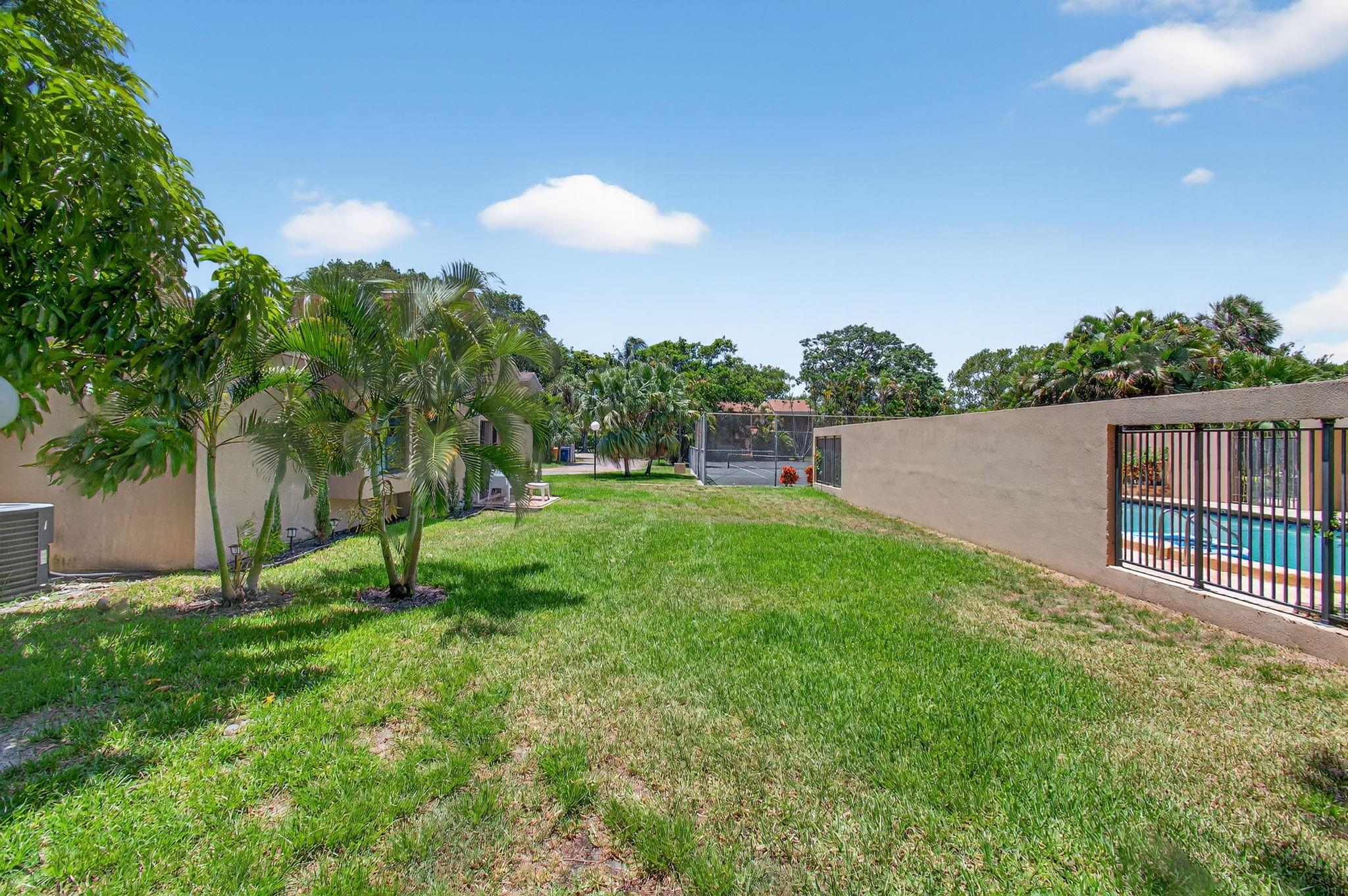 1089 NW 13th St 1