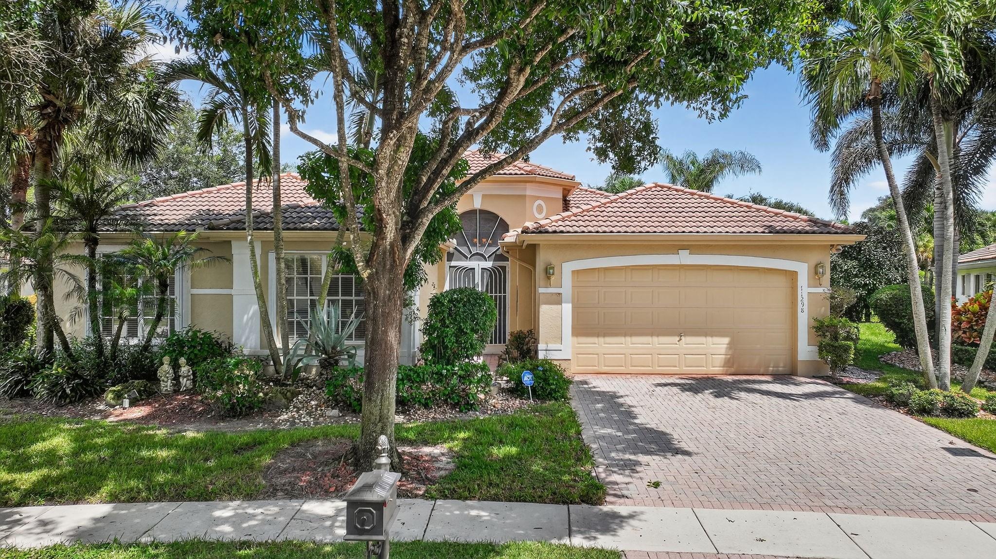 11298 Barca Blvd