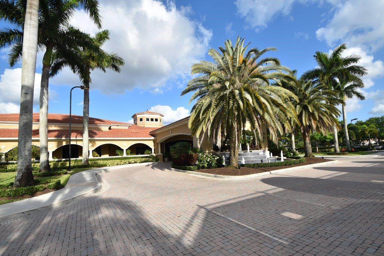 11298 Barca Blvd