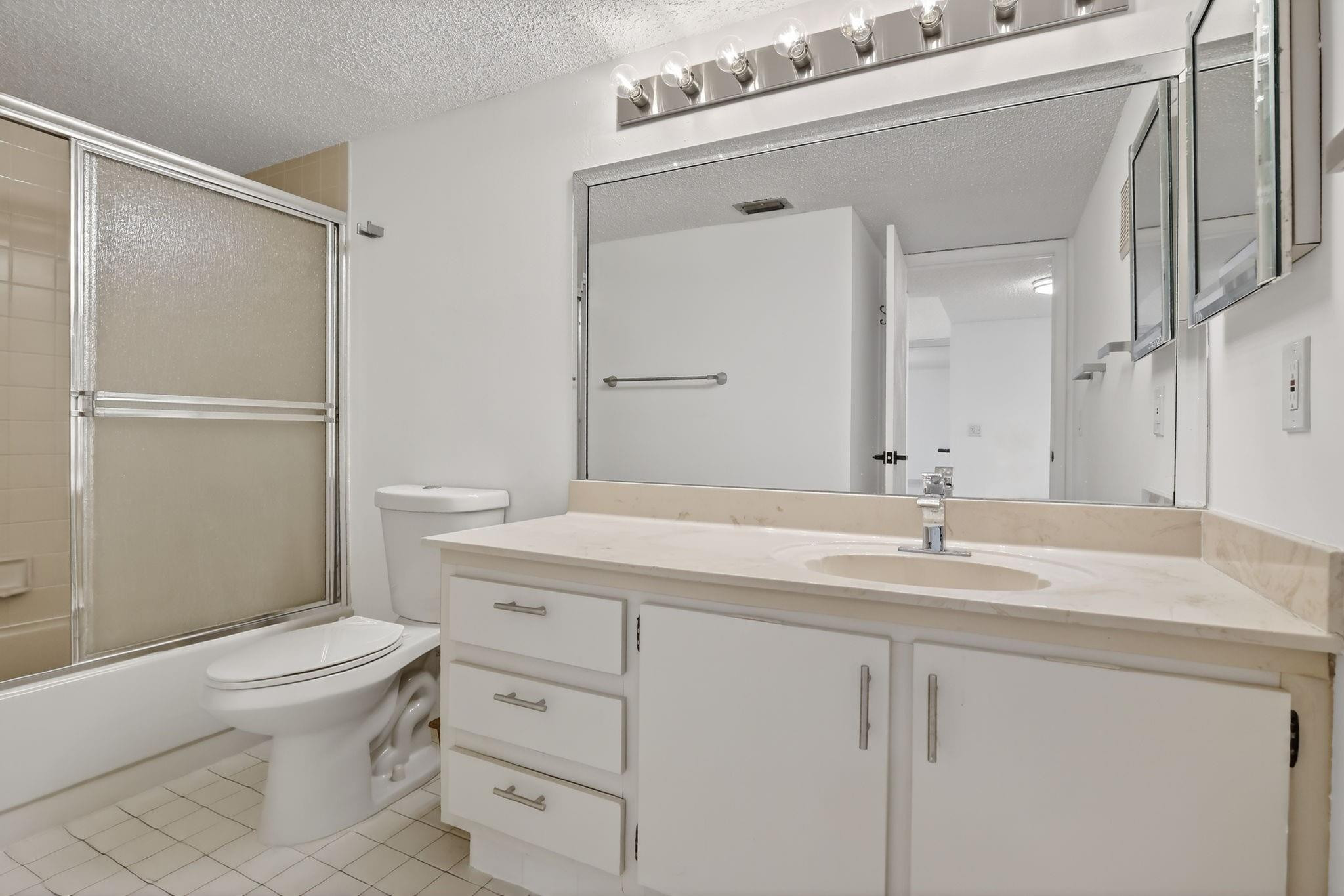 2606 NW 104th Ave 202