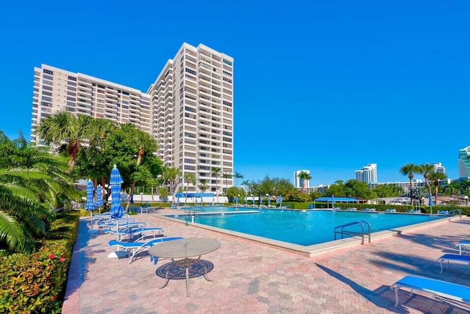 600 Three Islands Boulevard 1402