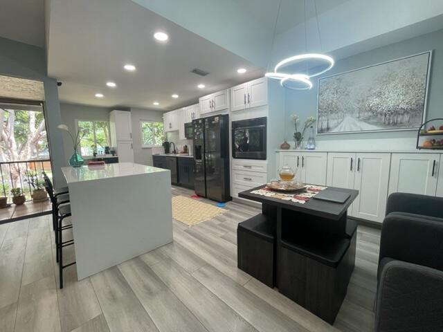 9754 Nickels Blvd 206