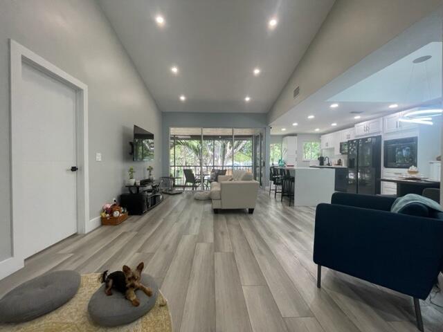 9754 Nickels Blvd 206