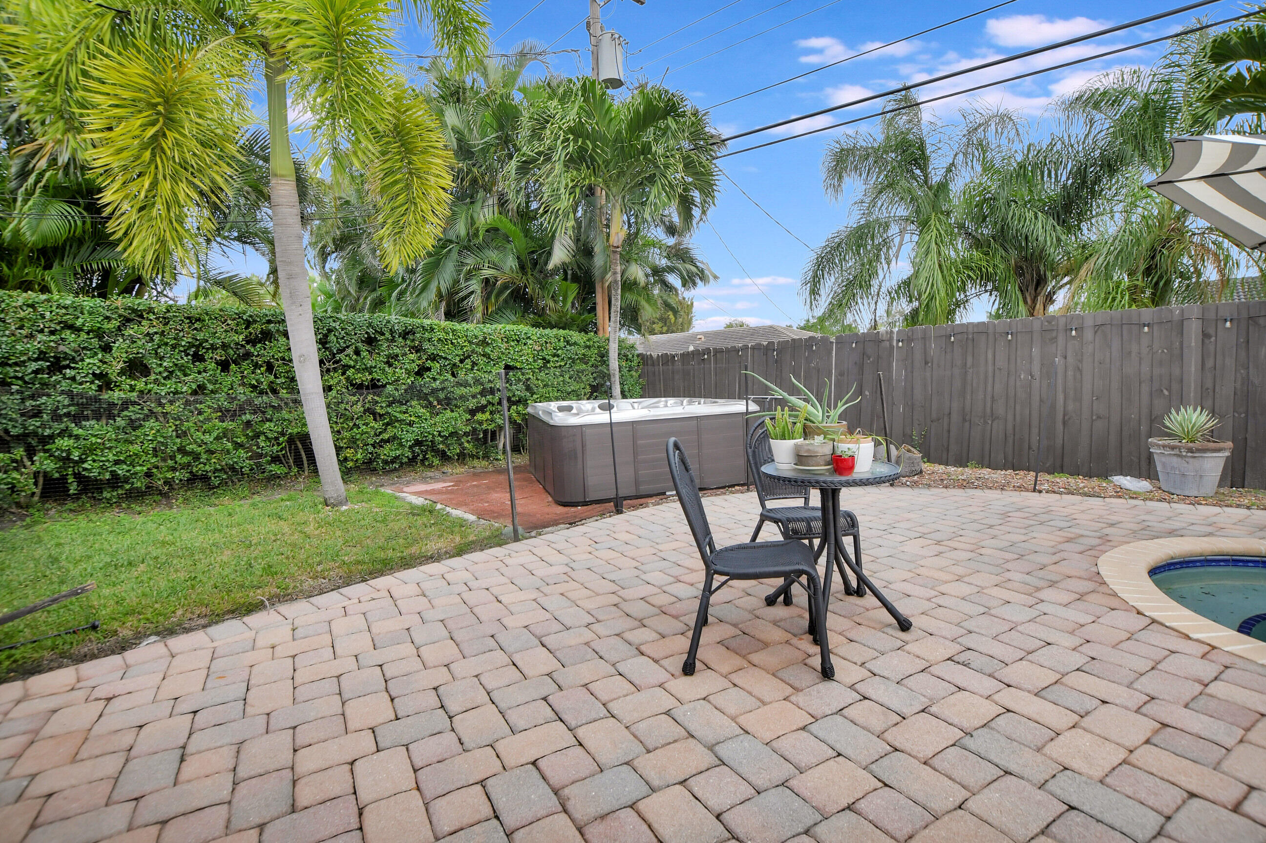 1100 SW 12th Terrace