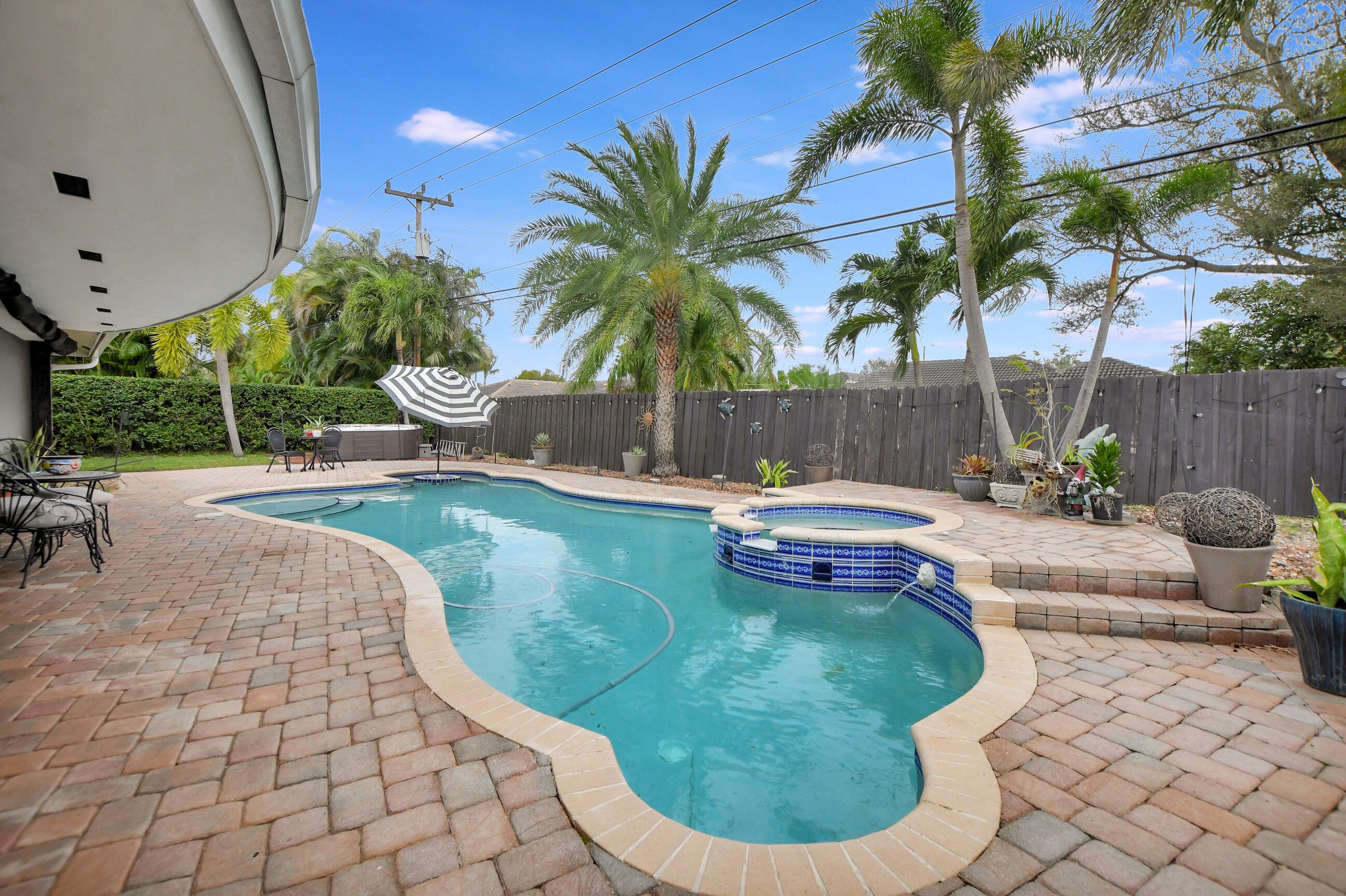 1100 SW 12th Terrace