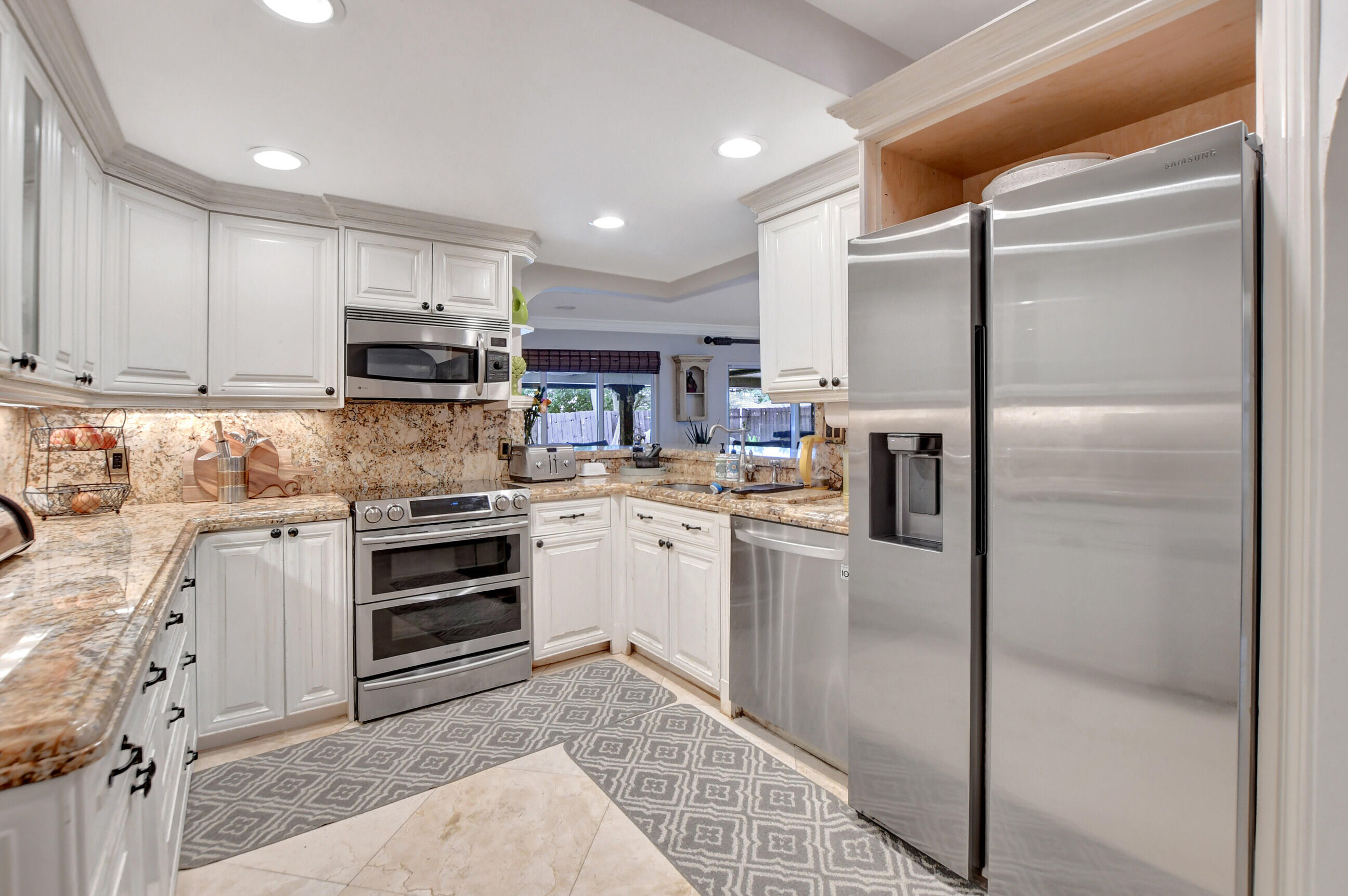 1100 SW 12th Terrace