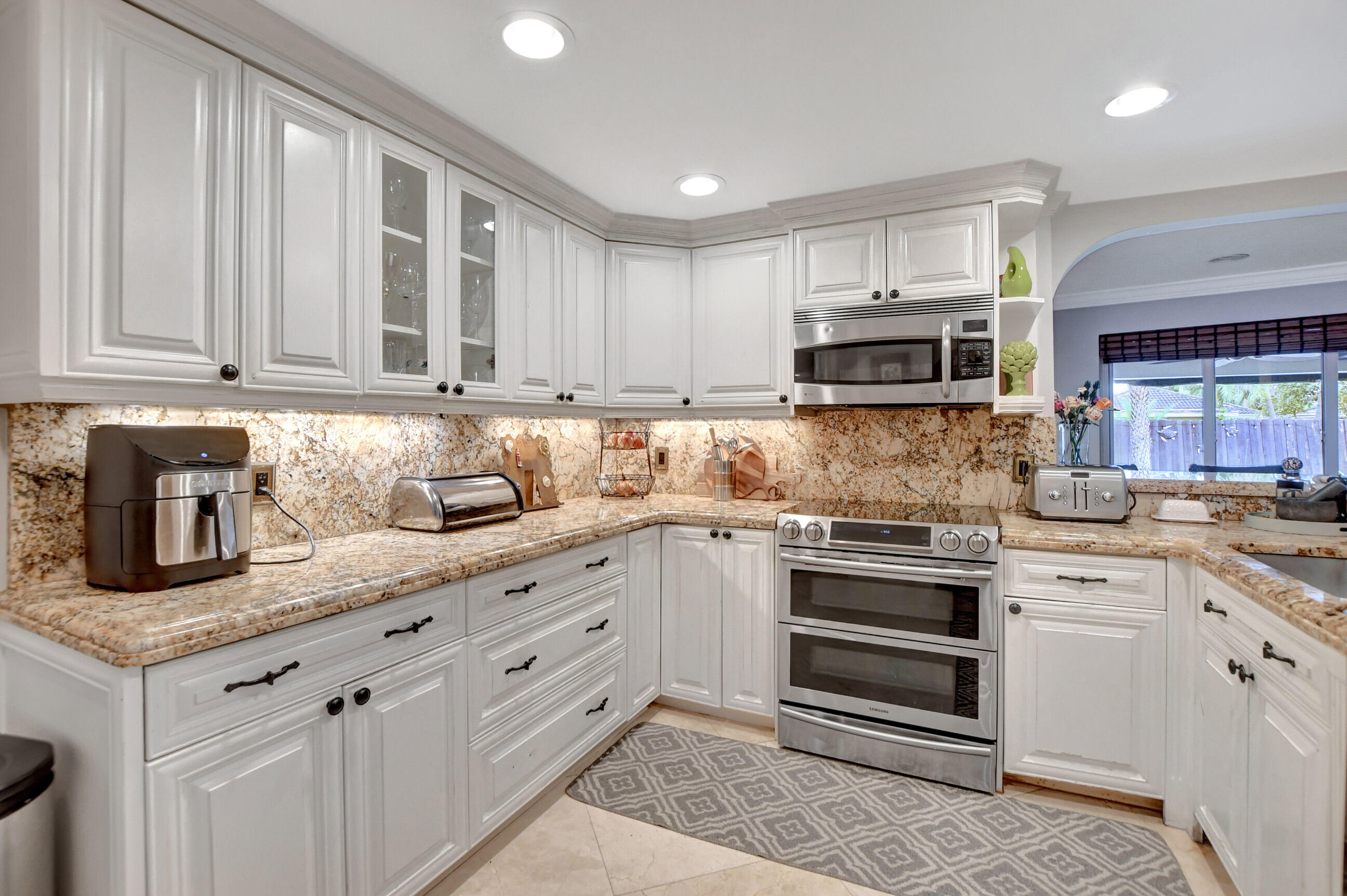 1100 SW 12th Terrace