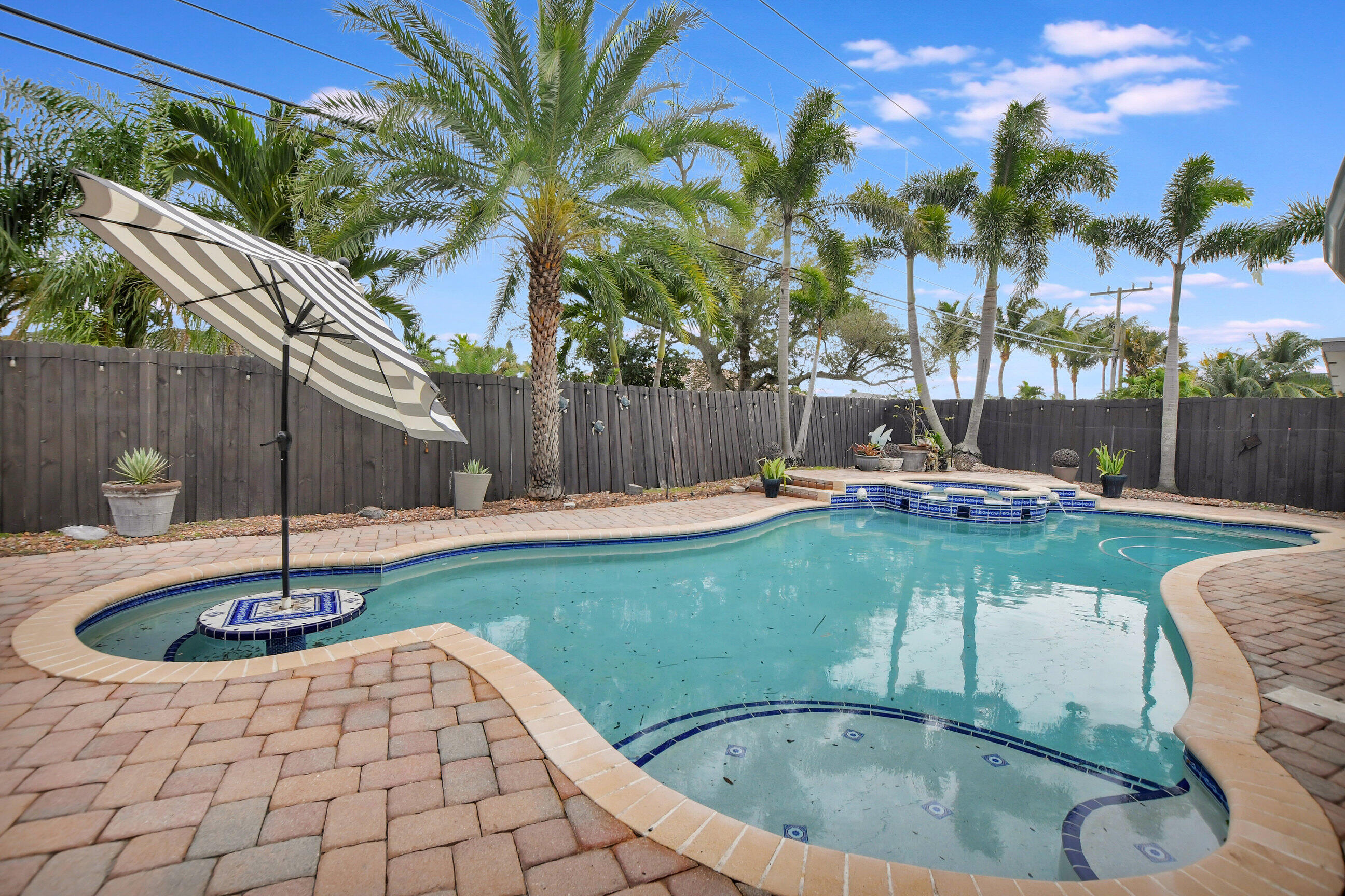 1100 SW 12th Terrace