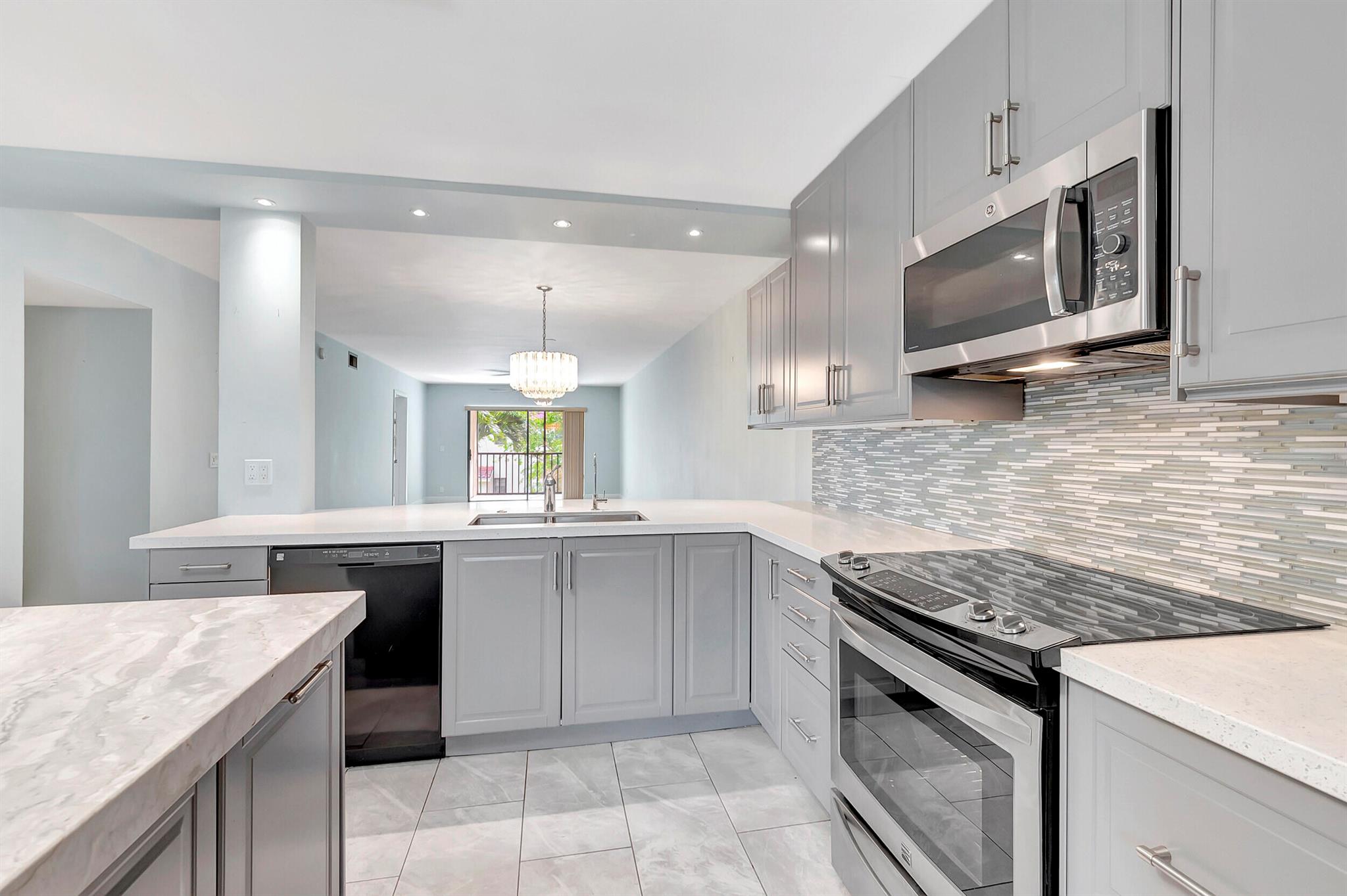 3000 Florida Boulevard 206-D